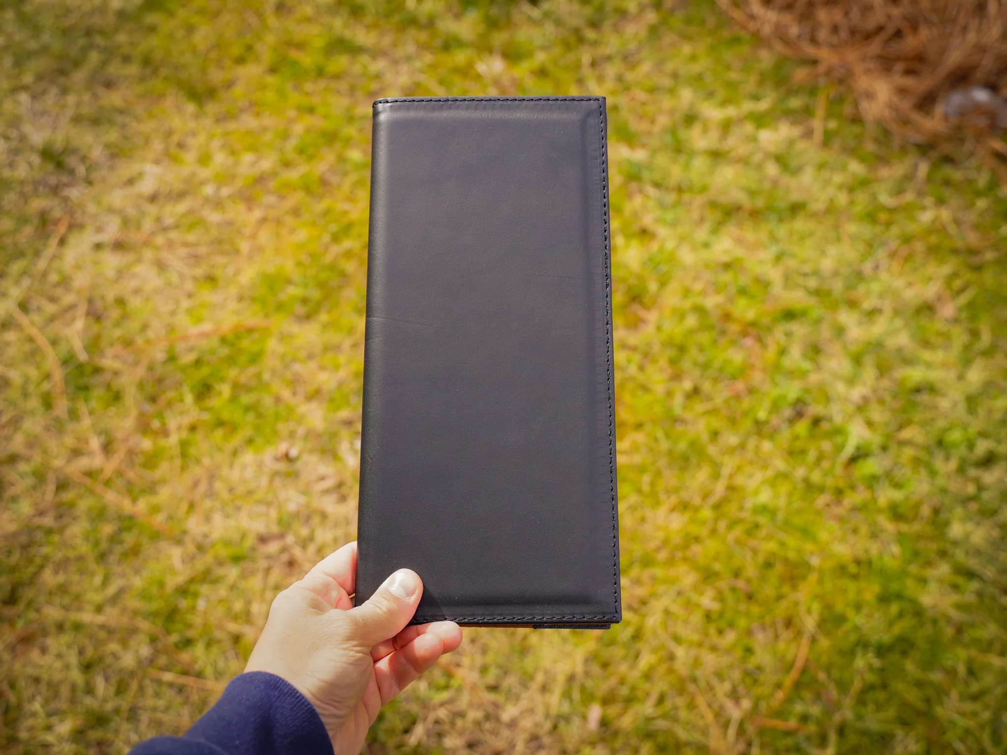 Bifold Menu Cover - Black - Image 4
