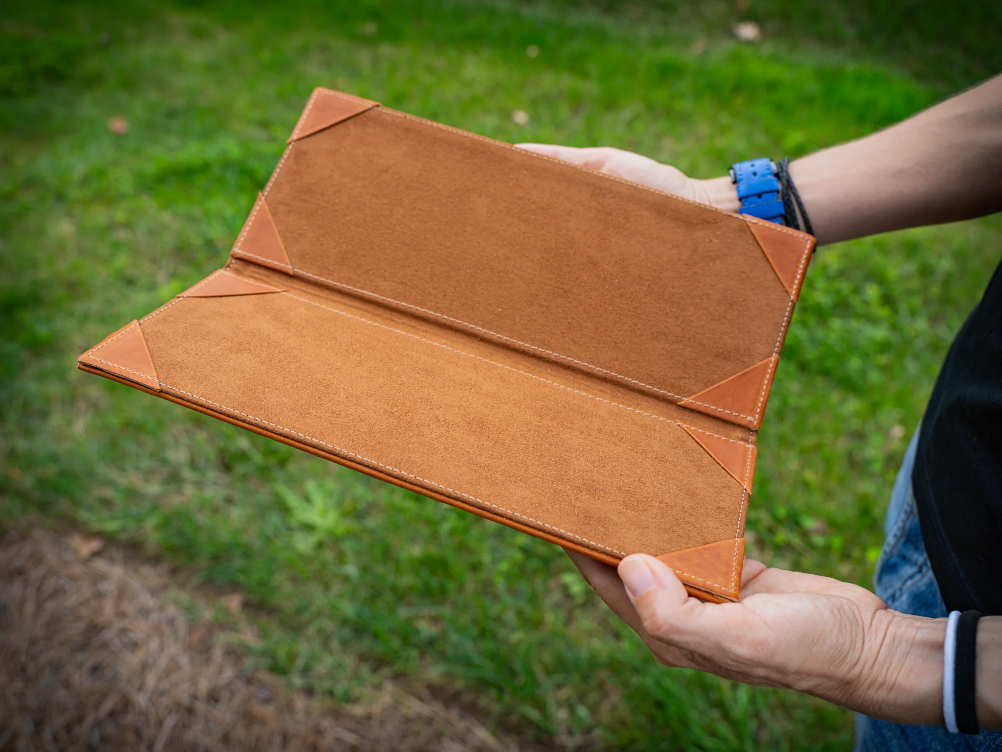 Bifold Menu Cover - Natural - Image 2