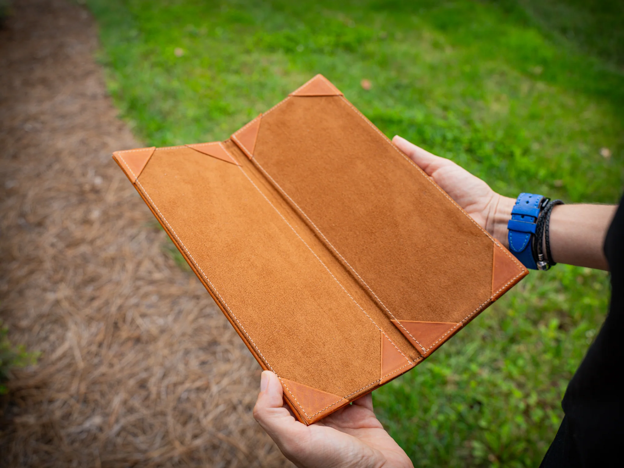 Bifold Menu Cover - Natural - Image 4