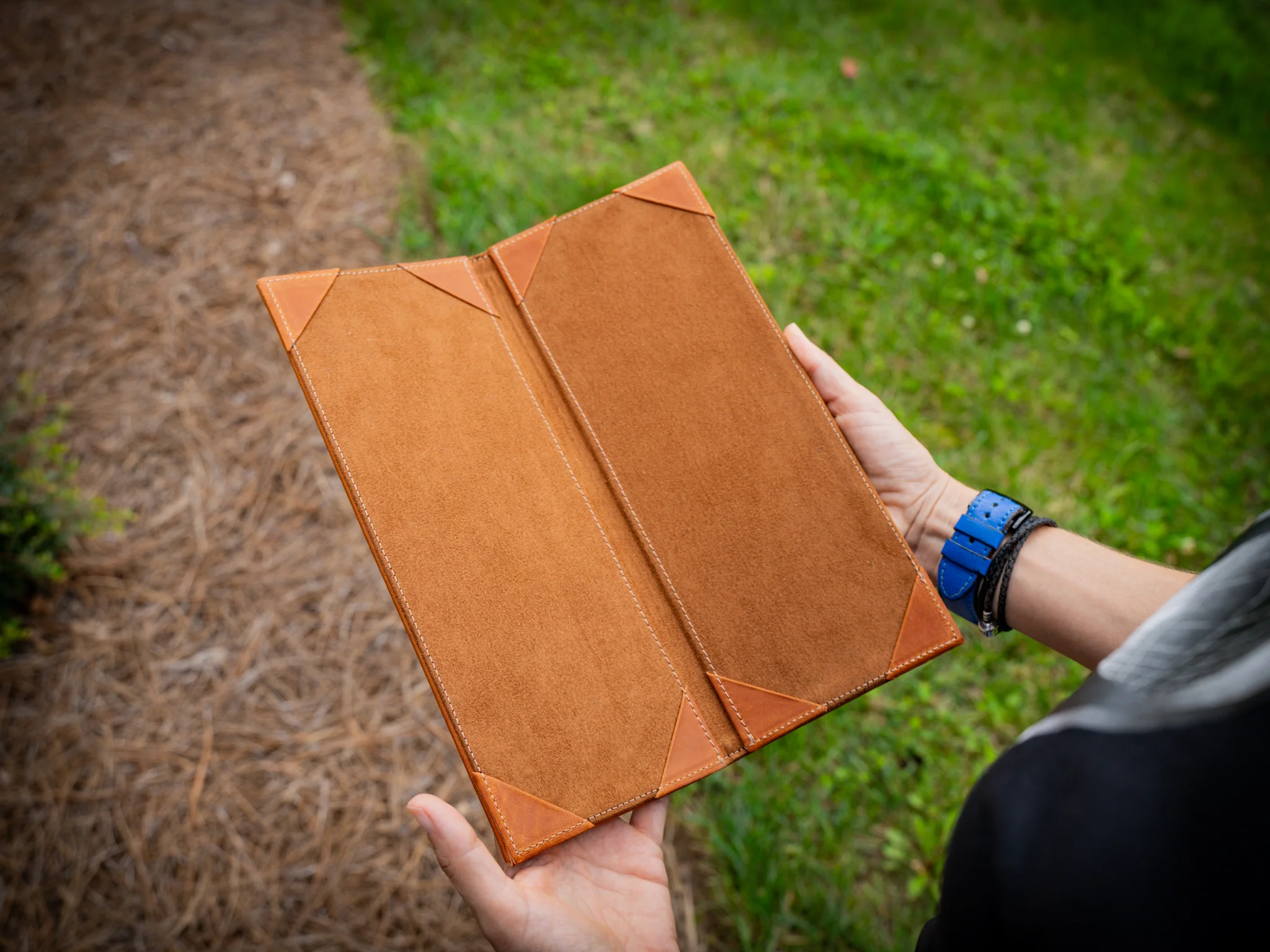 Bifold Menu Cover - Natural - Image 8