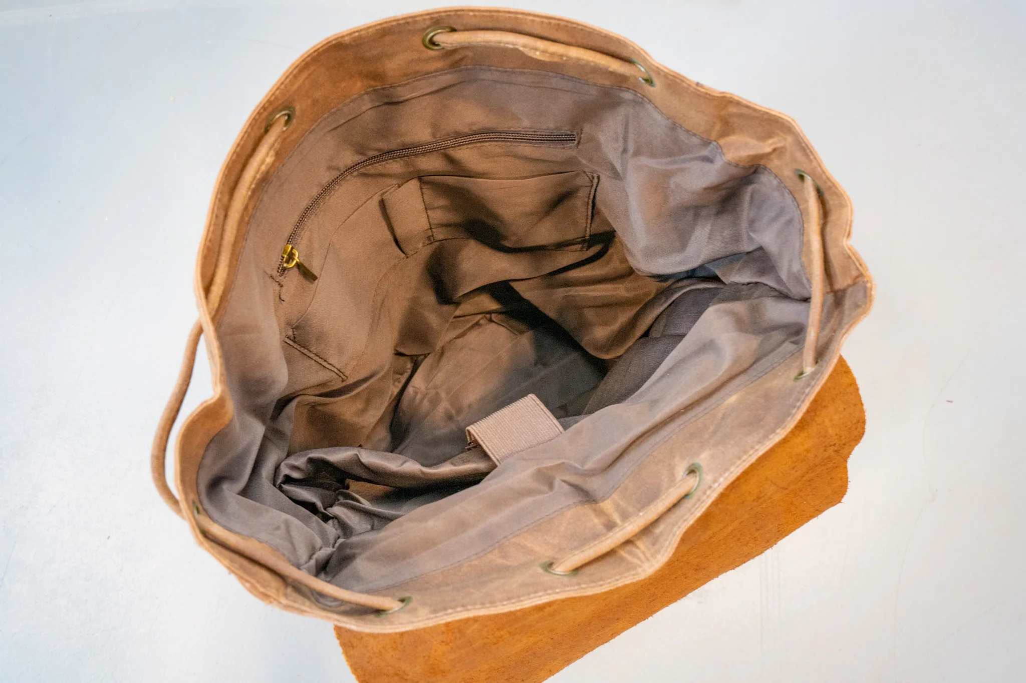 Canvas and Crazy Horse Leather Backpack Adventure Camouflage - Image 2