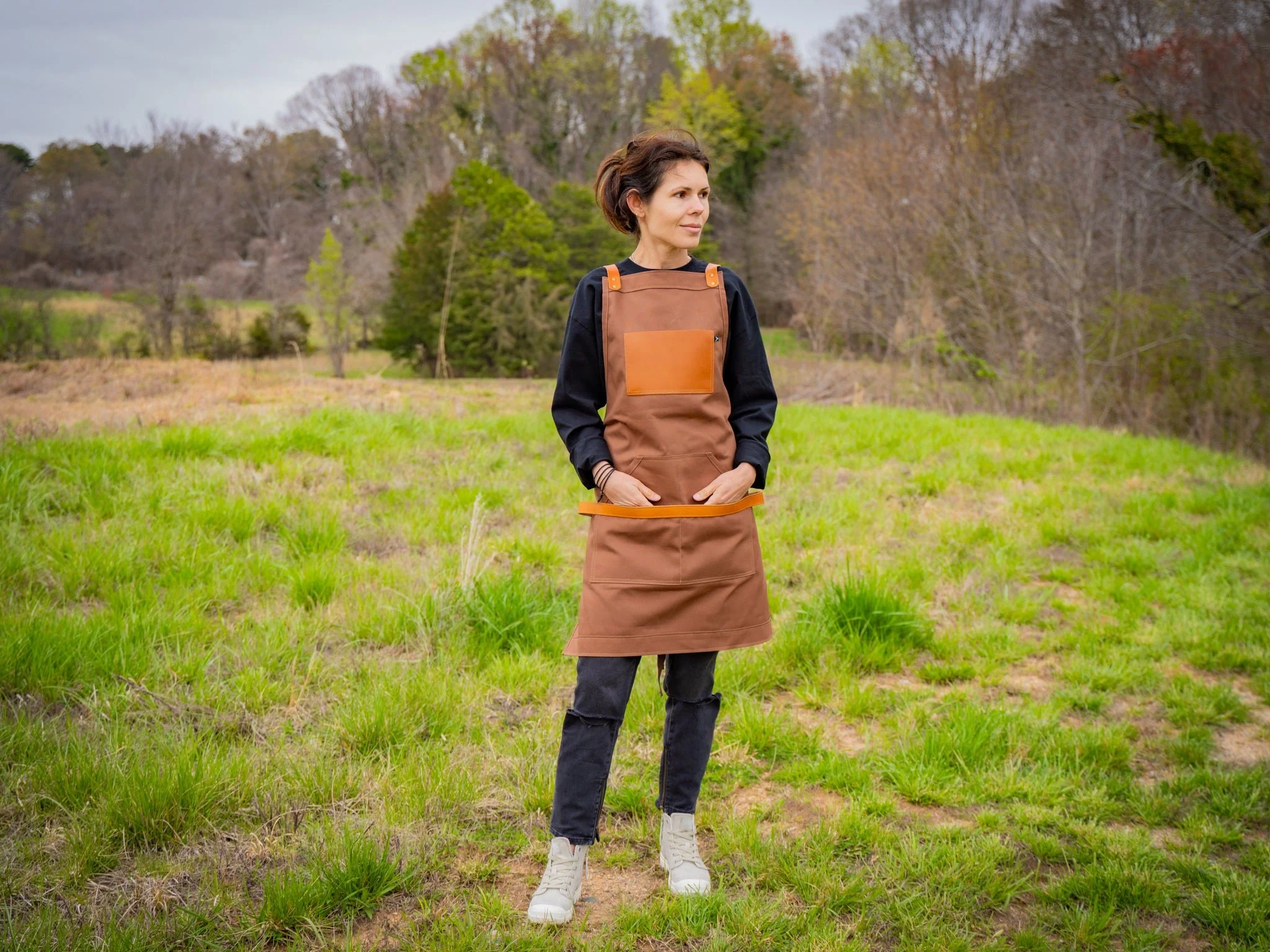 Canvas and Leather Apron - Cinnamon - Image 3
