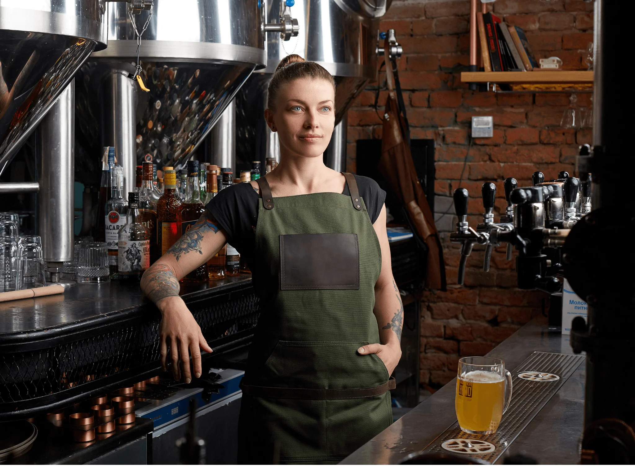 Canvas and Leather Apron - Olive - Image 2