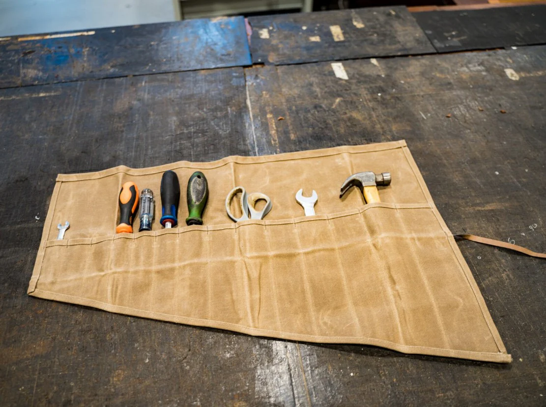 Waxed Canvas Tool Roll 14 slots - Camel