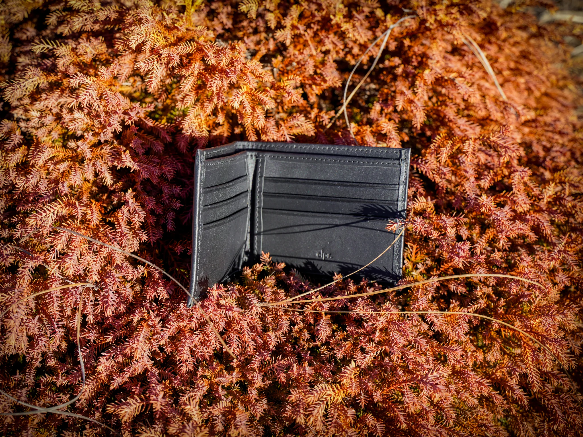 Classic Leather Bifold Wallet - Black - Image 3