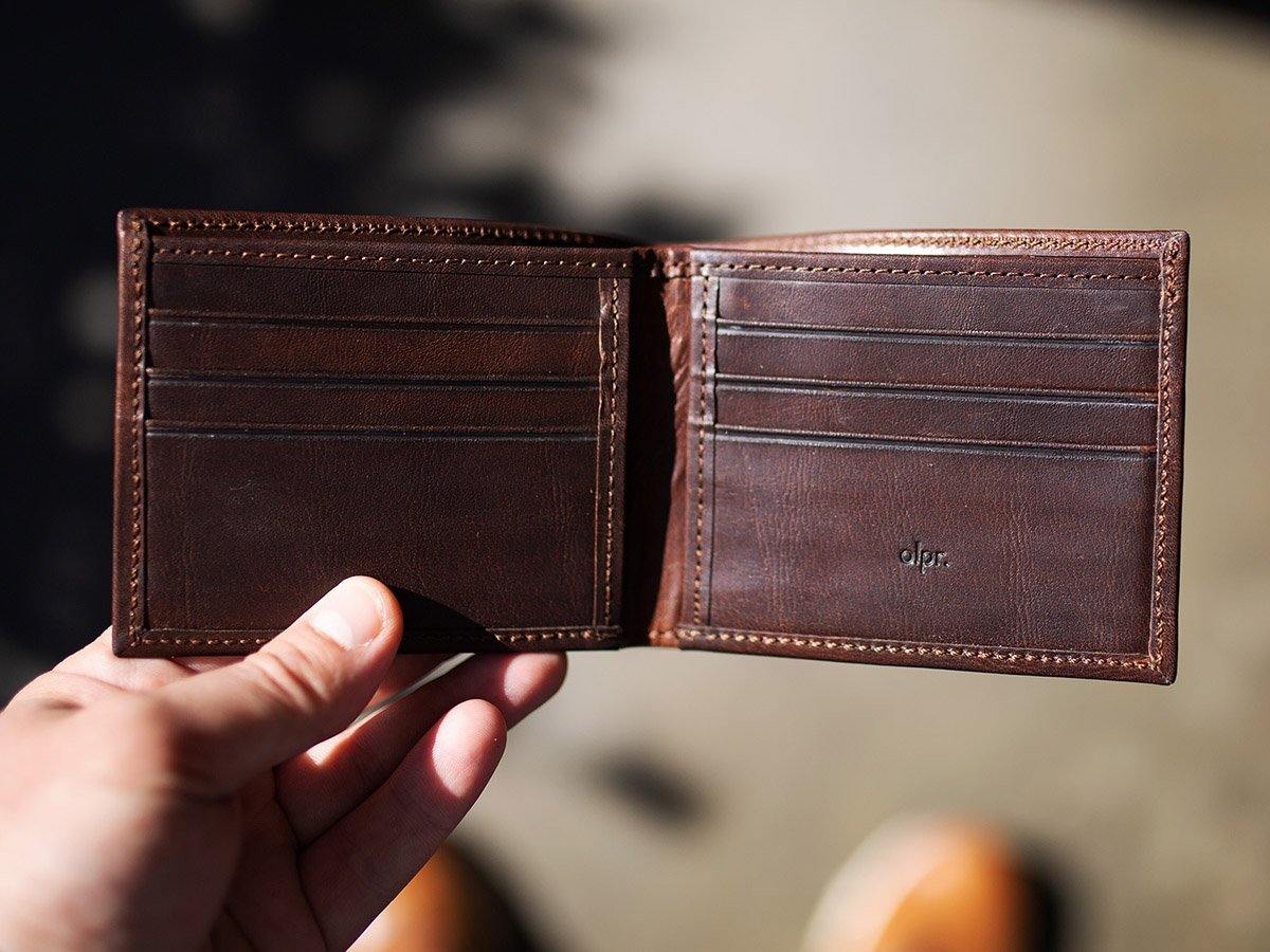 Classic Leather Bifold Wallet - Chestnut