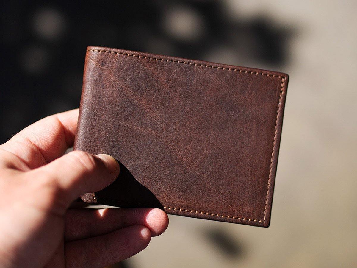 Classic Leather Bifold Wallet - Chestnut - Image 2