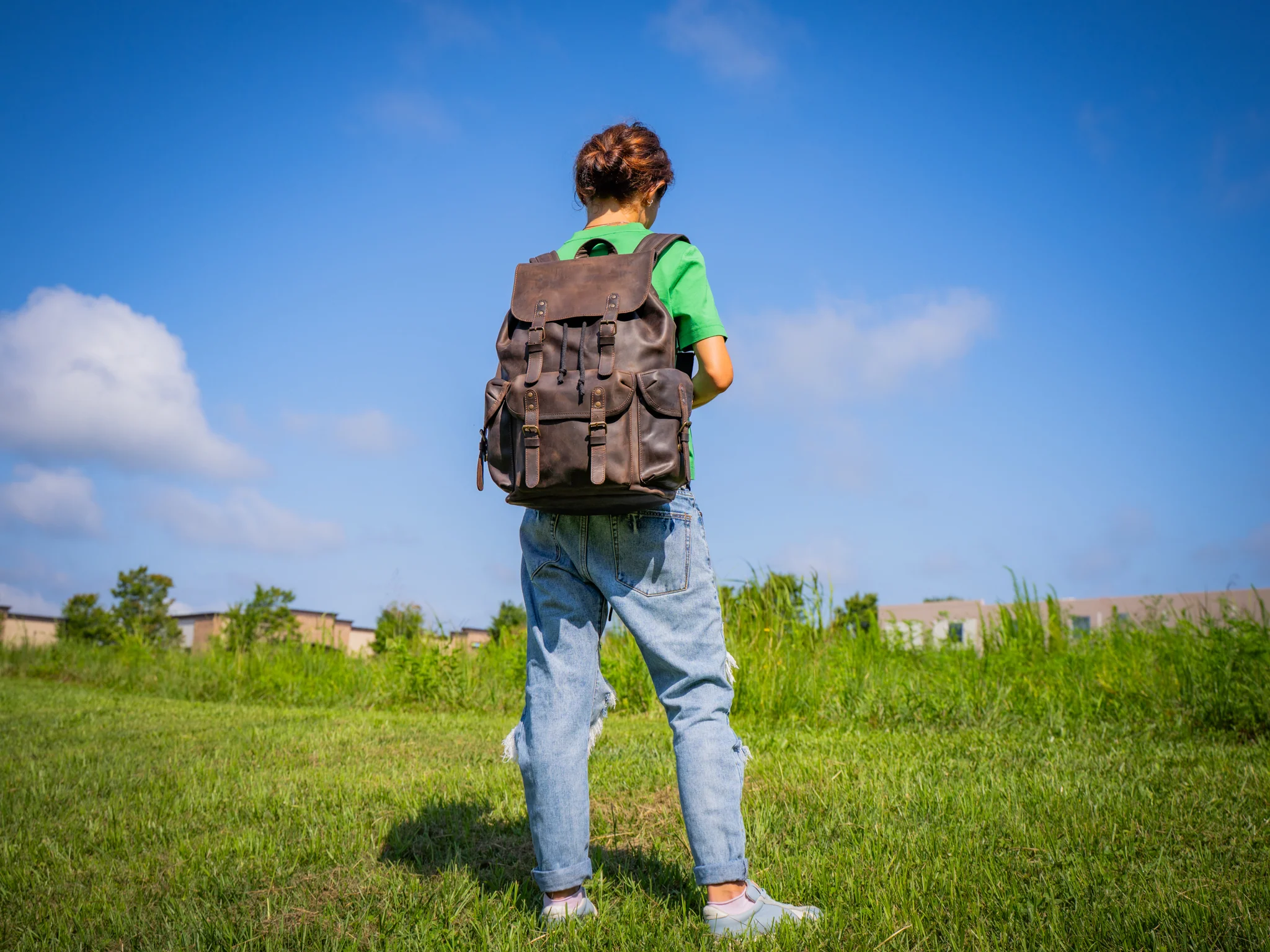 Crazy Horse Leather Backpack Adventure for Woman - Brown Nut - Image 3