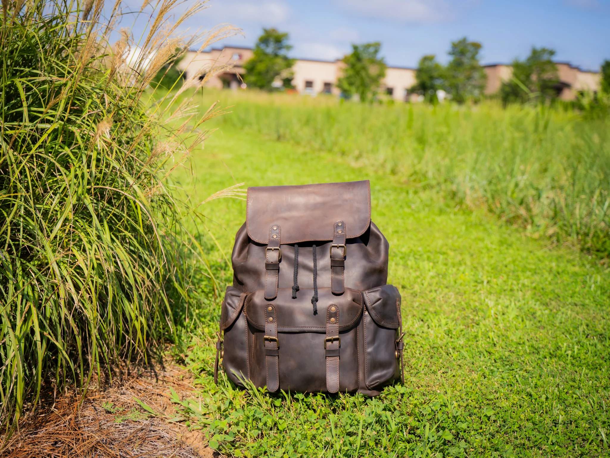 Crazy Horse Leather Backpack Adventure for Woman - Brown Nut - Image 8