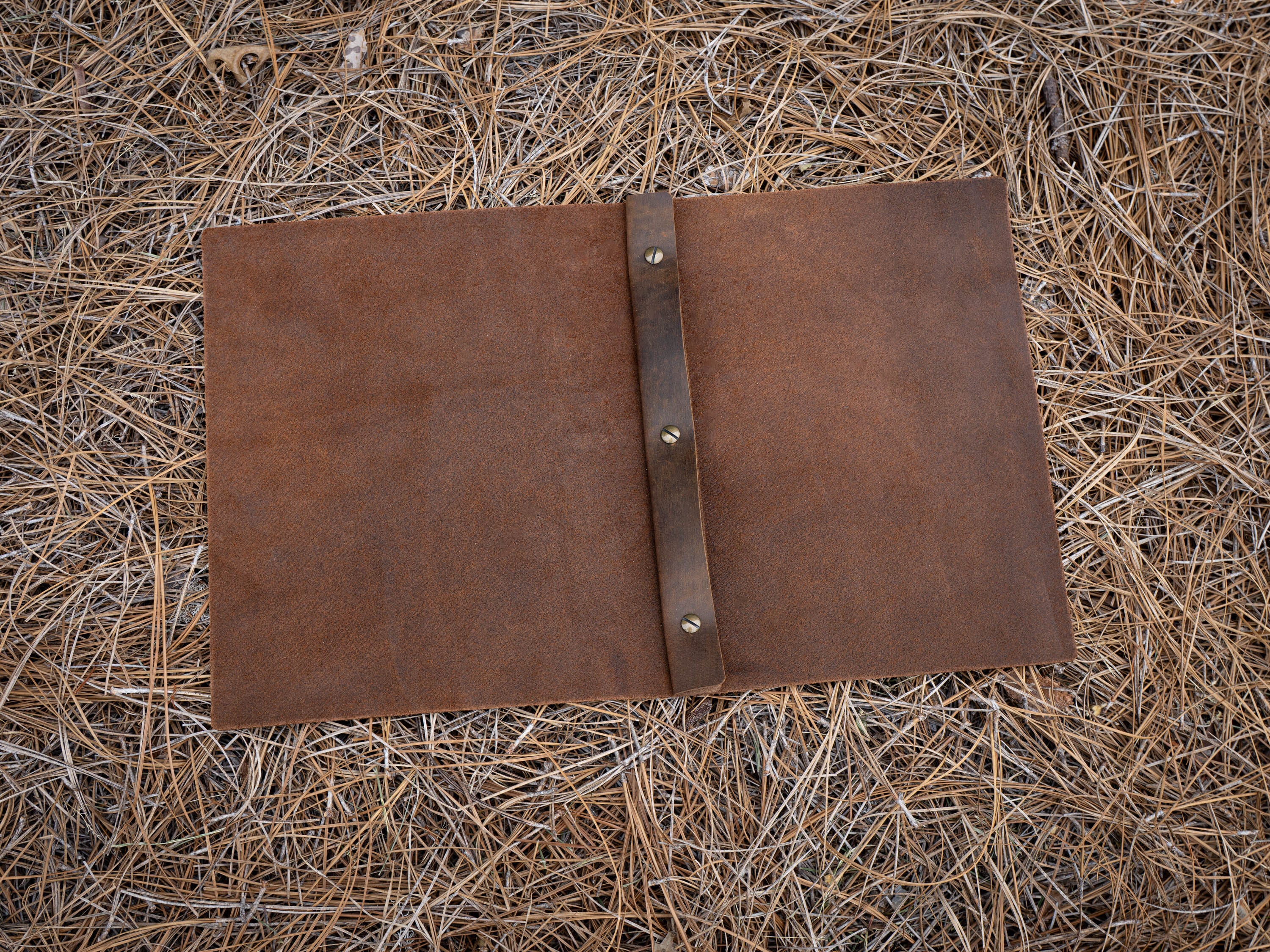Crazy Horse Leather Simple Menu Cover - Brown - Image 6