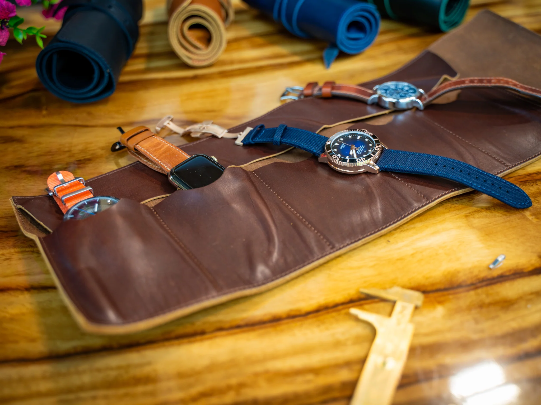 Milwaukee Leather Watch Roll - Chestnut - Image 4