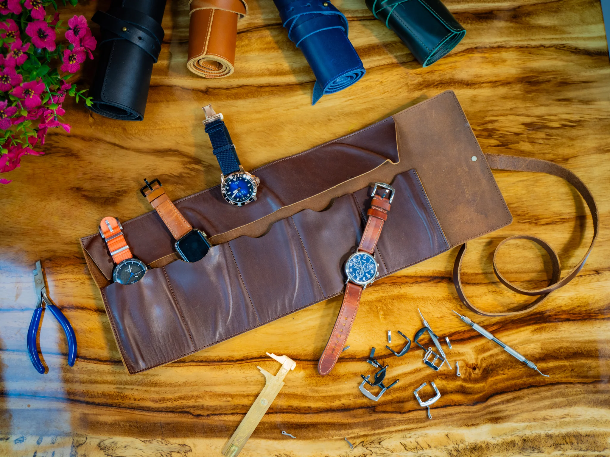Milwaukee Leather Watch Roll - Chestnut - Image 6