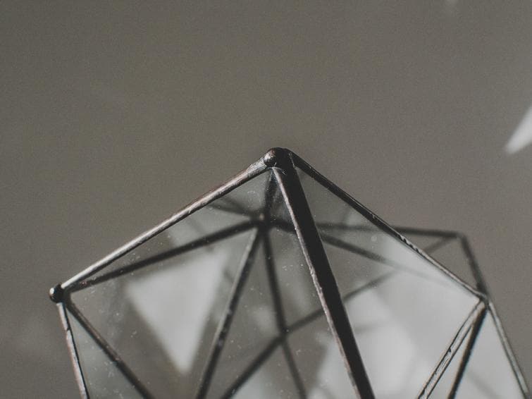 Geometric Glass Vase - Image 4