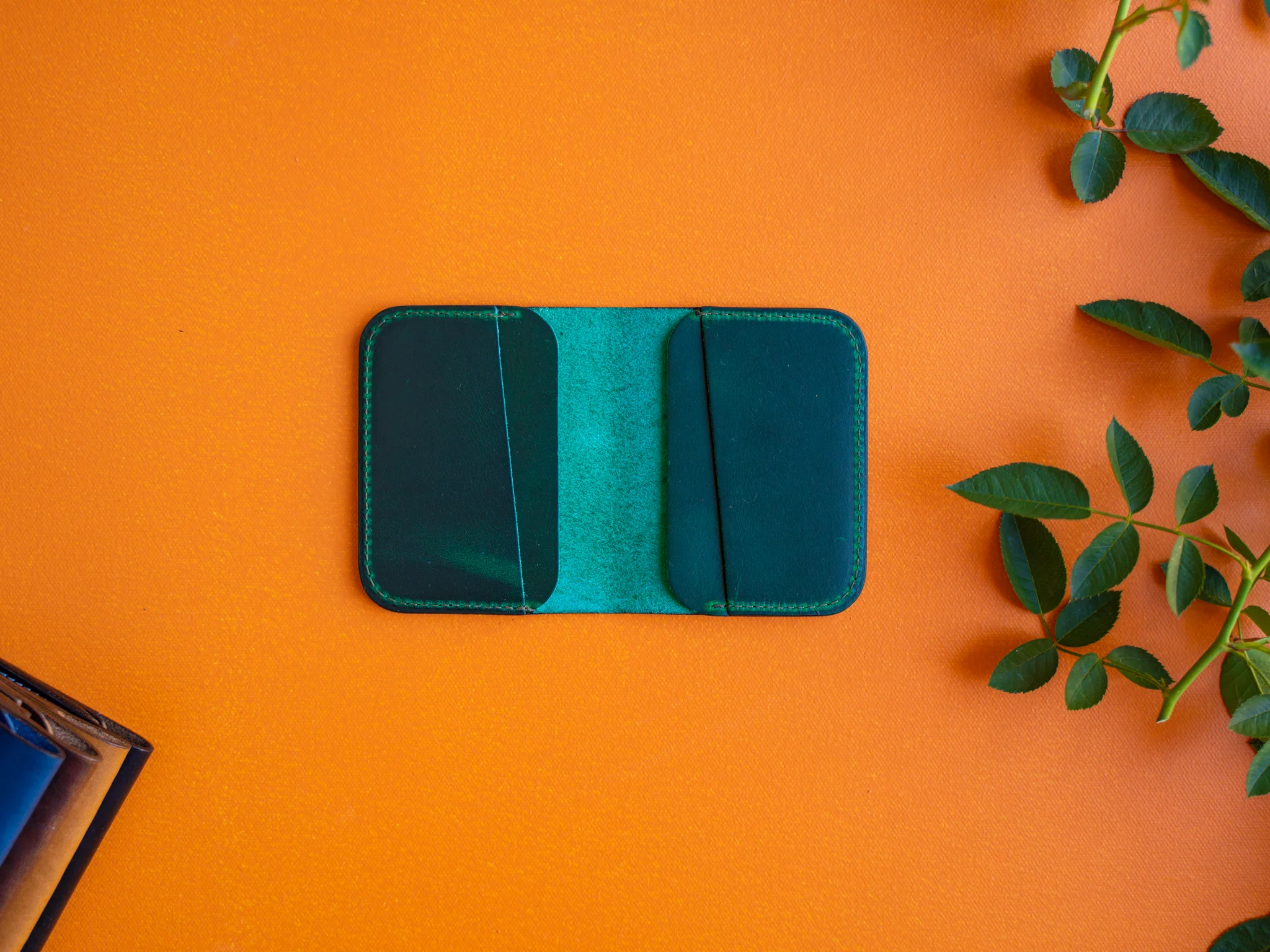 Milwaukee Leather Bifold Minimal 2.0 Wallet - Emerald Green - Image 4