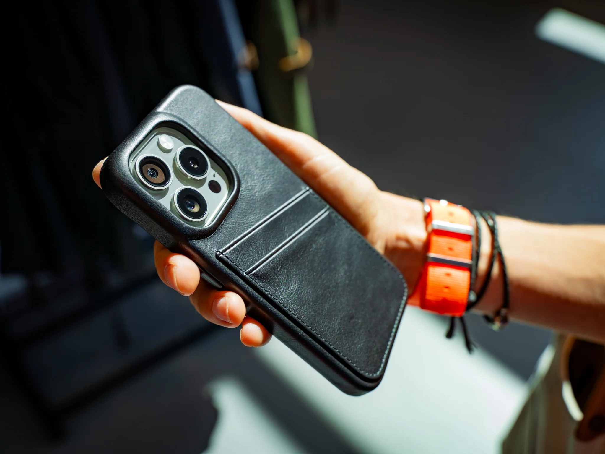 iPhone 15 Leather Case with Pockets - Black - Image 3