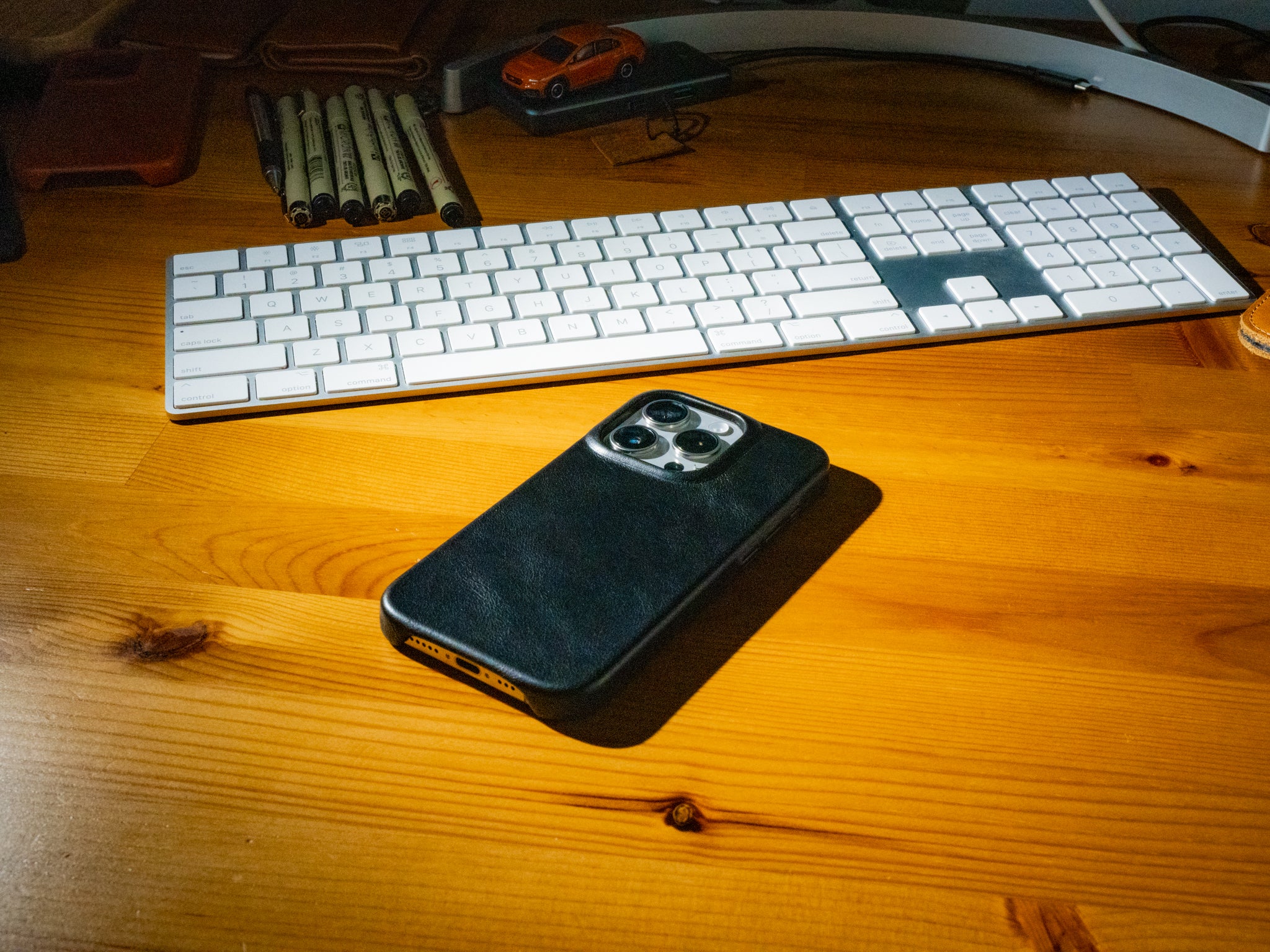 iPhone 15 Leather Case - Black - Image 2