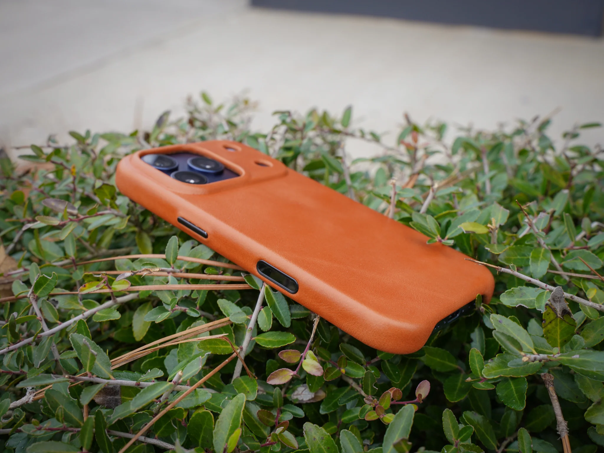 iPhone 17 Leather Case - Natural - Image 4