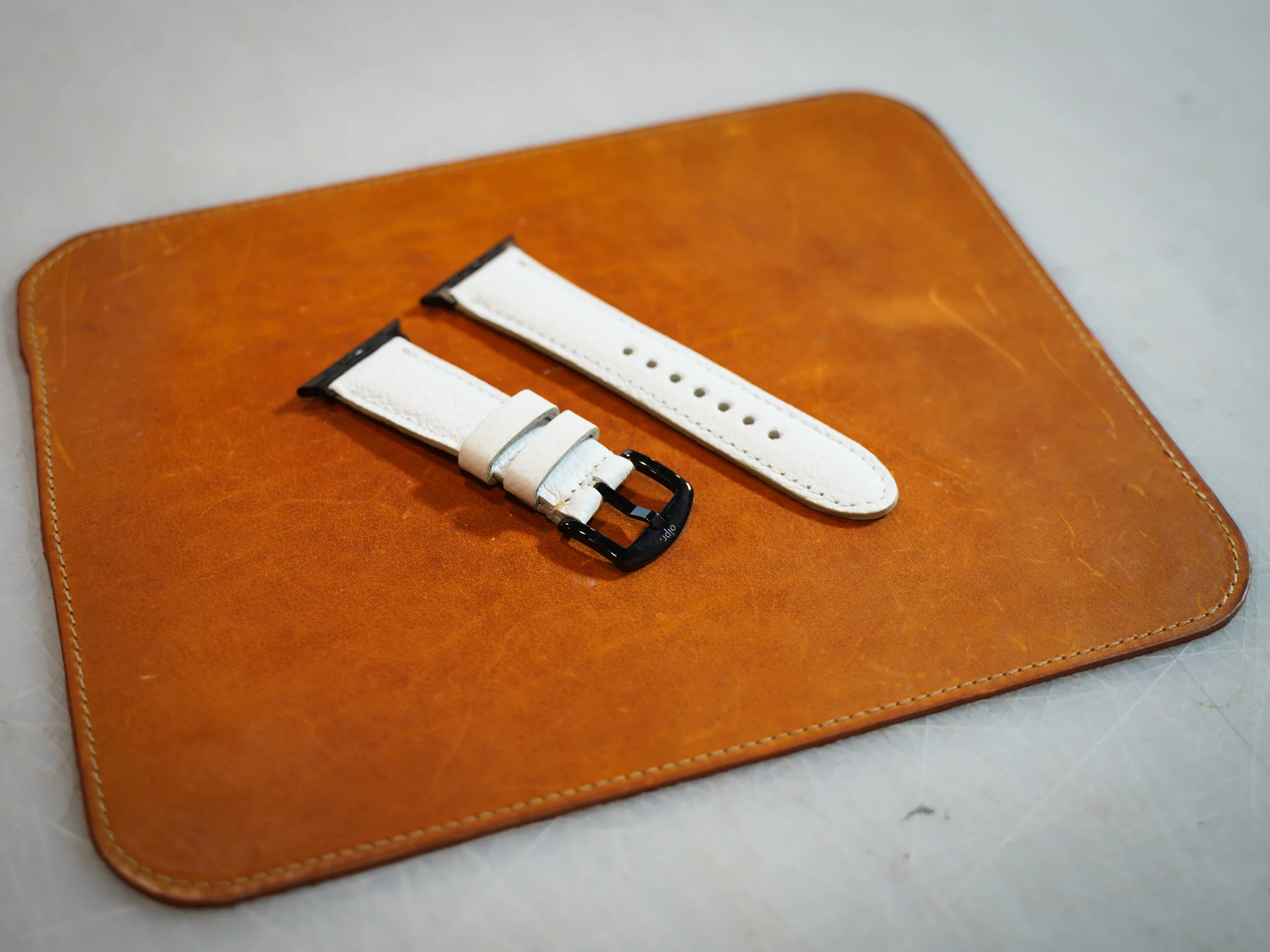 Italian Leather Apple Watch Band - White - Image 2