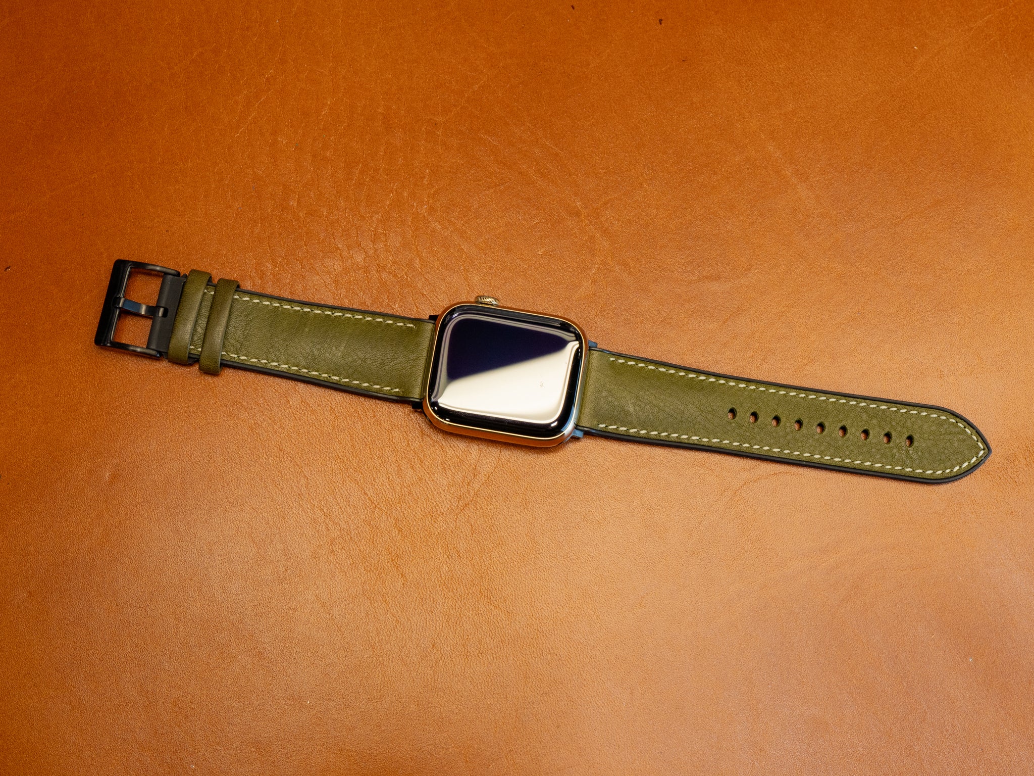 Italian Leather Apple Watch Band with Rubber Backing - Green - Image 4