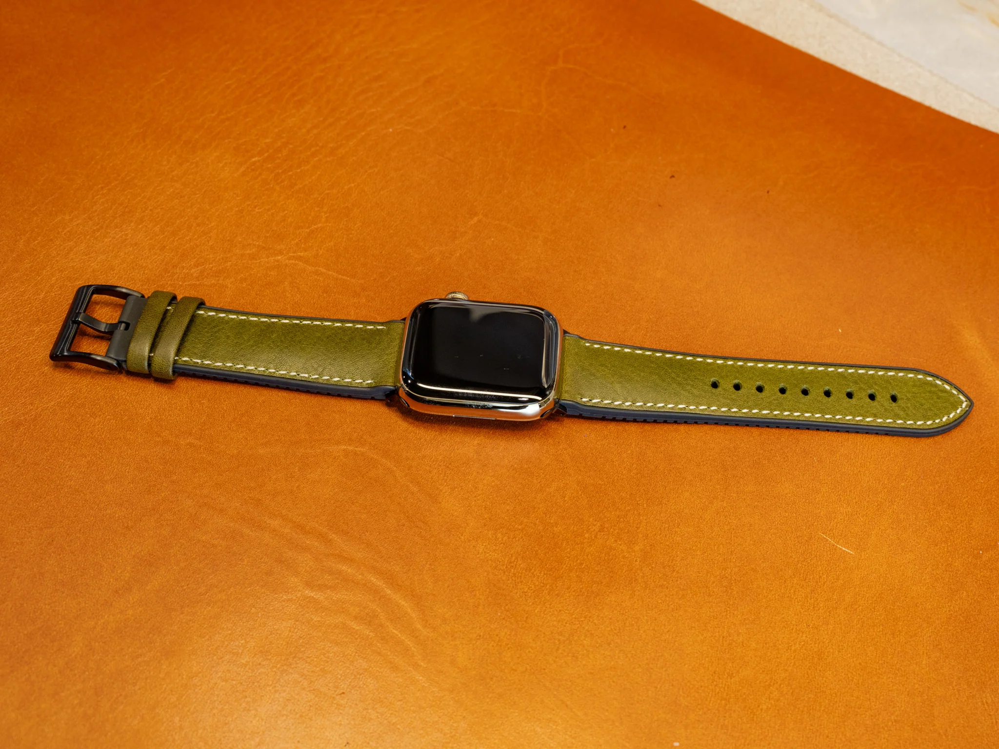 Italian Leather Apple Watch Band with Rubber Backing - Green - Image 6