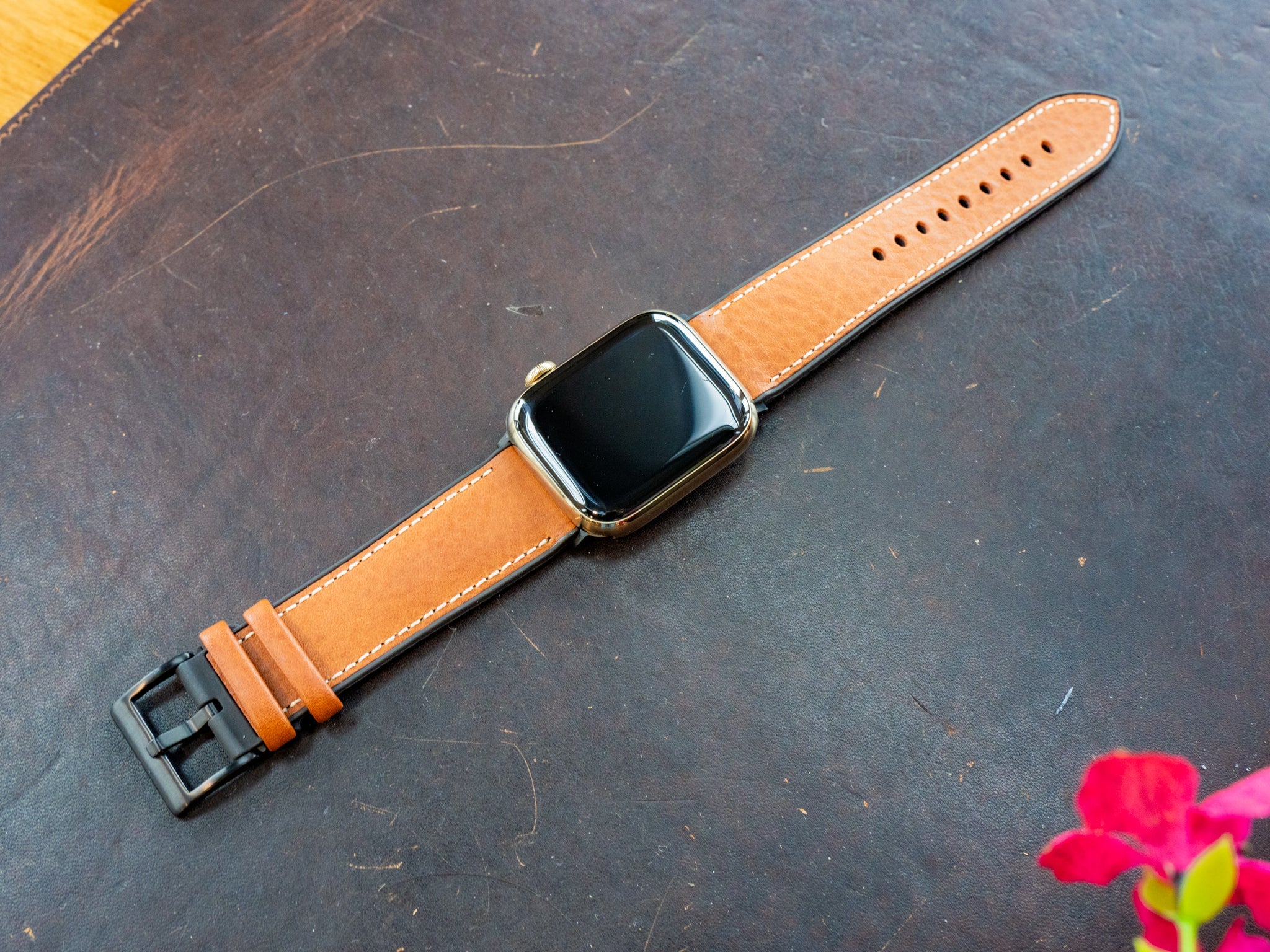 Italian Leather Apple Watch Band with Rubber Backing - Natural - Image 2