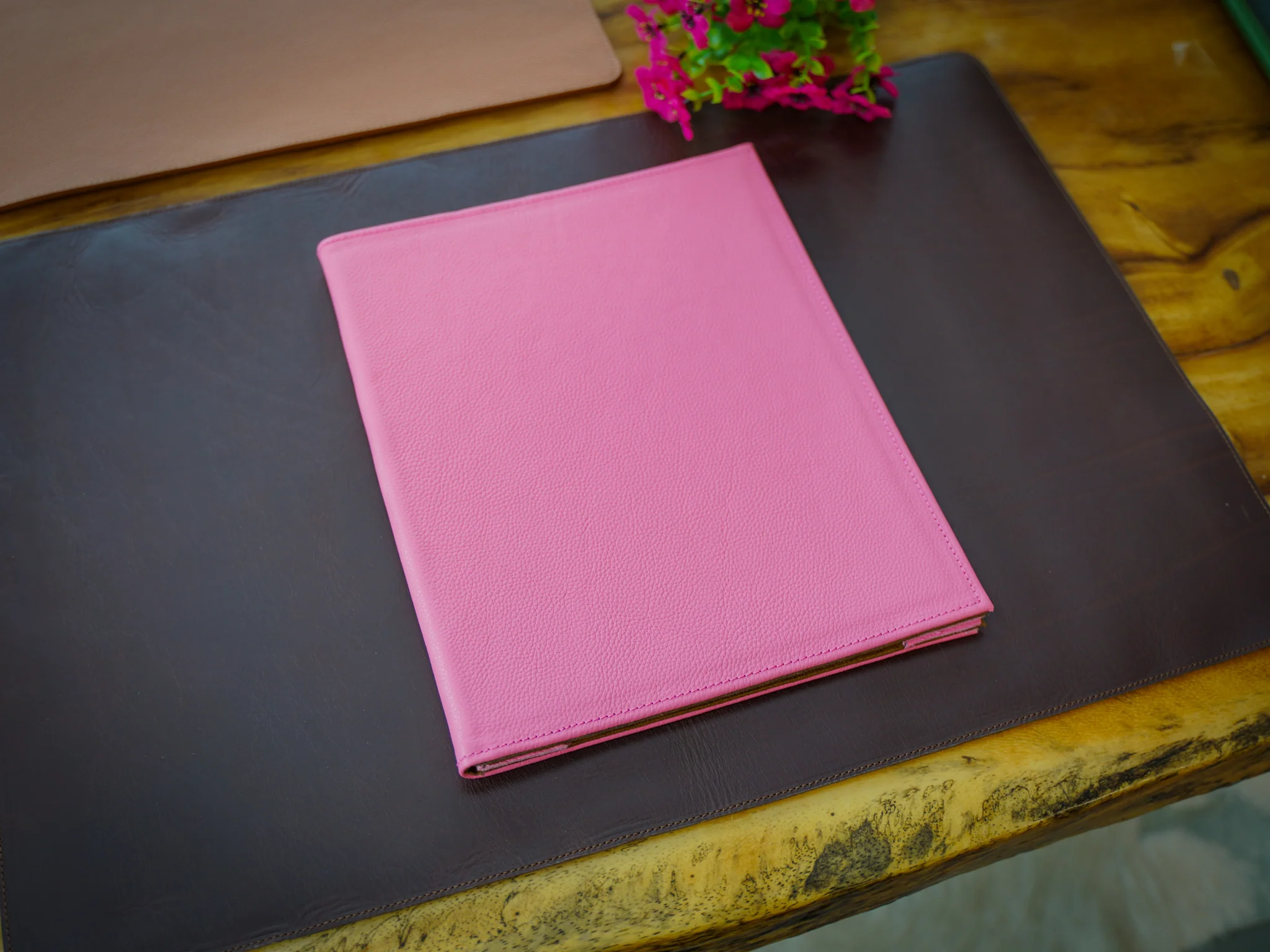 Italian Leather Hardcover Menu with Corners - Pink - Image 2