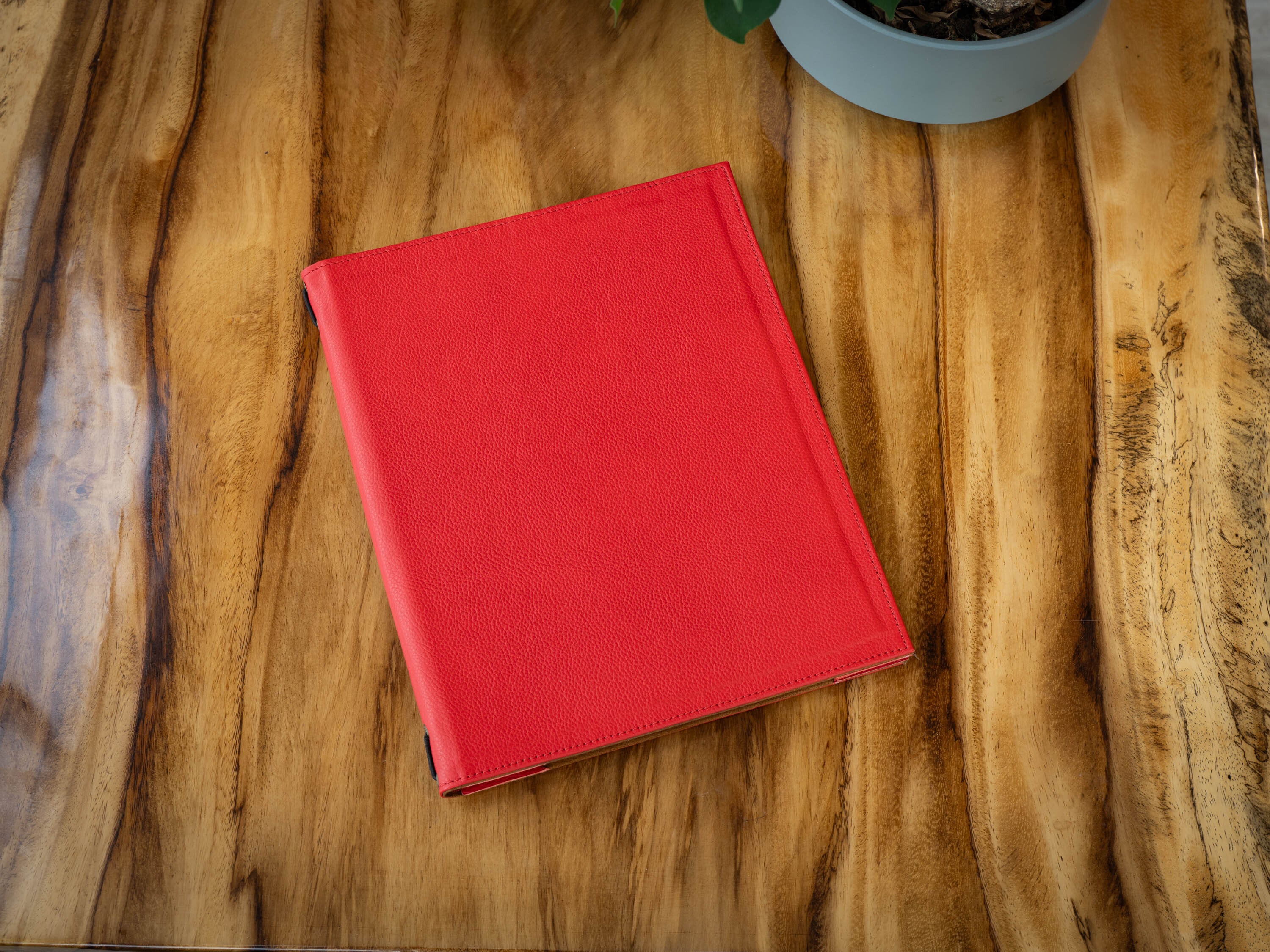 Italian Leather Hardcover Menu with Corners - Red - Image 5