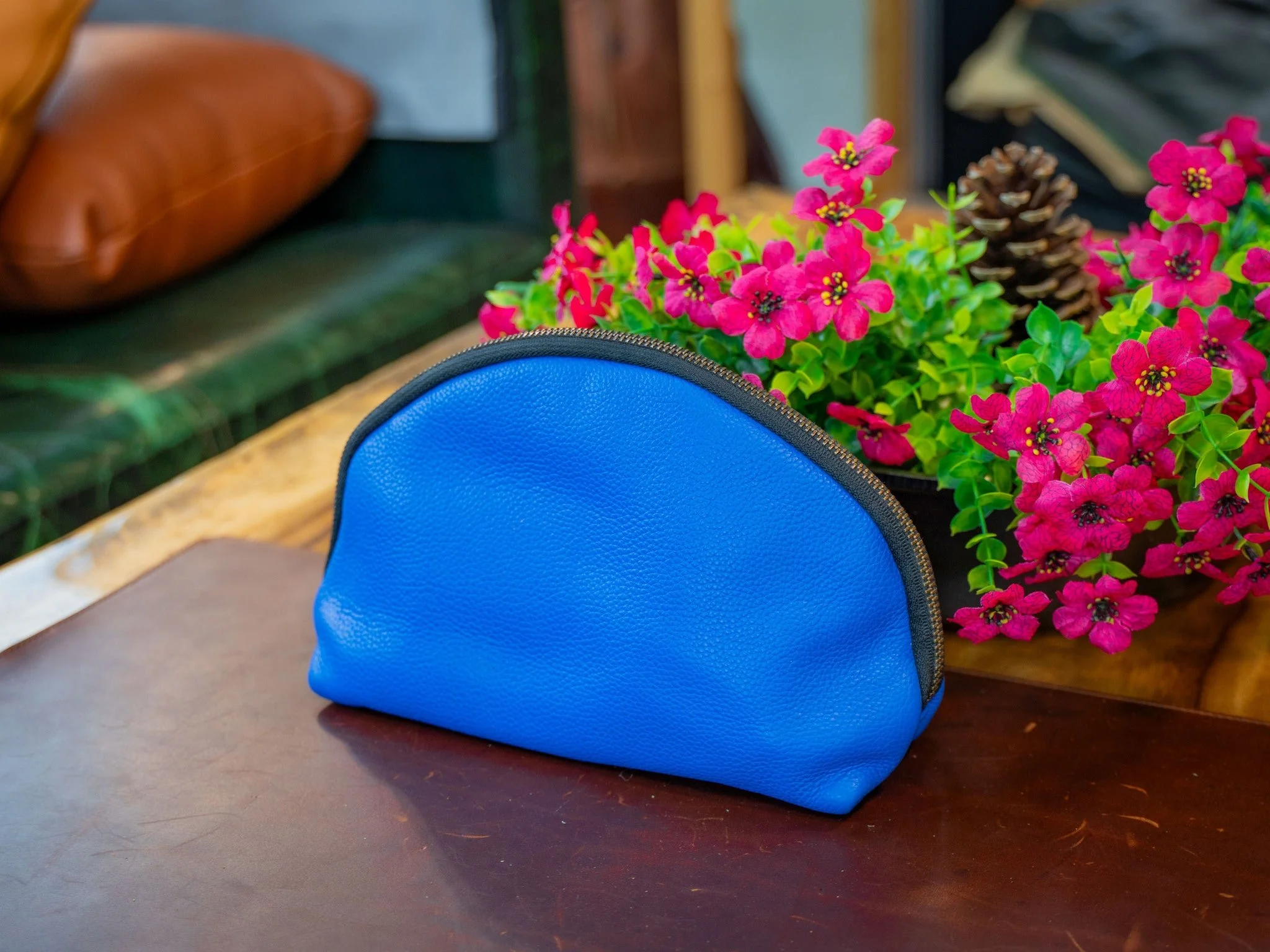 Italian Leather Travel Pouch 2.0 - Blue - Image 3