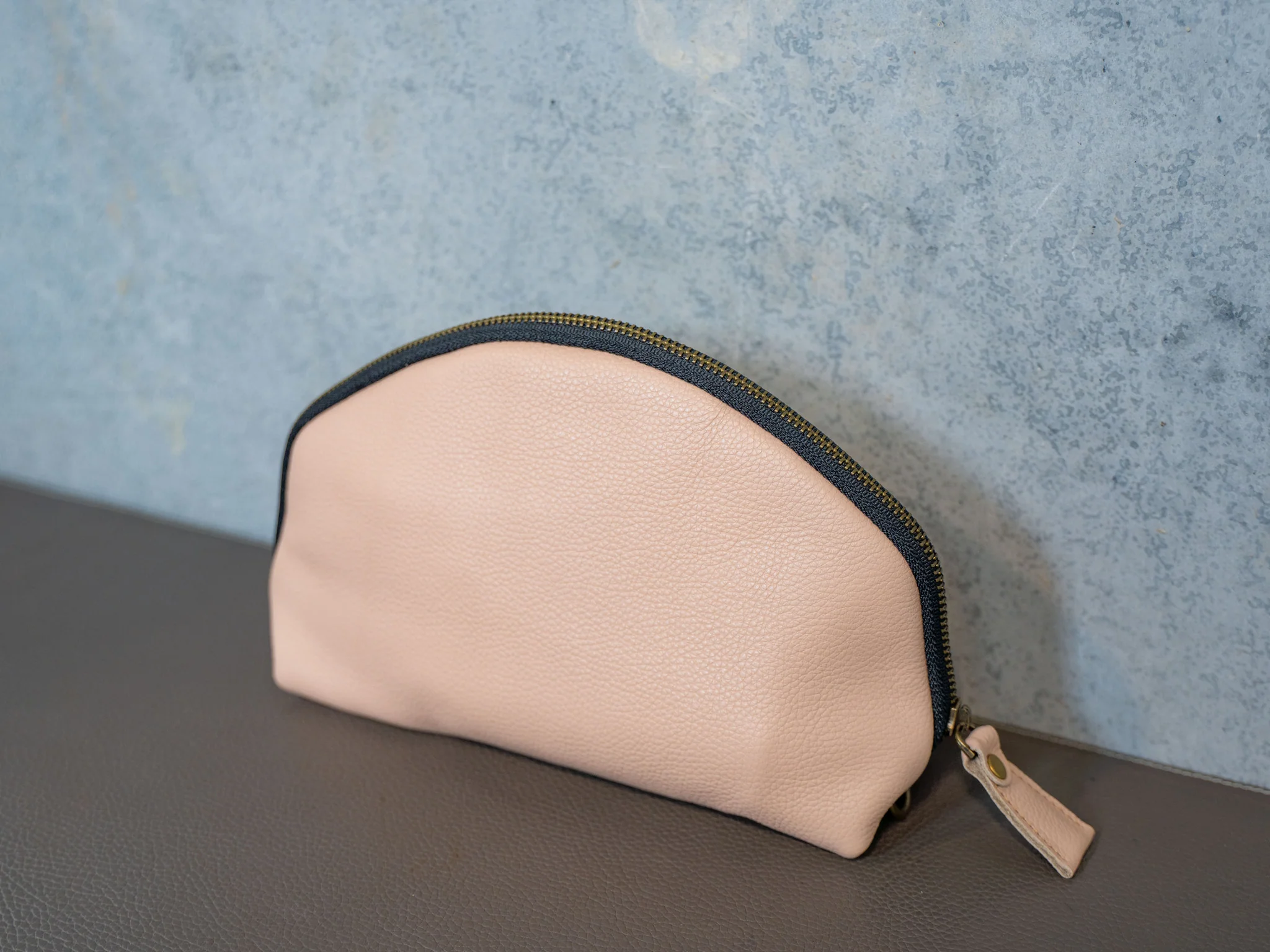 Italian Leather Travel Pouch 2.0 - Cream - Image 3