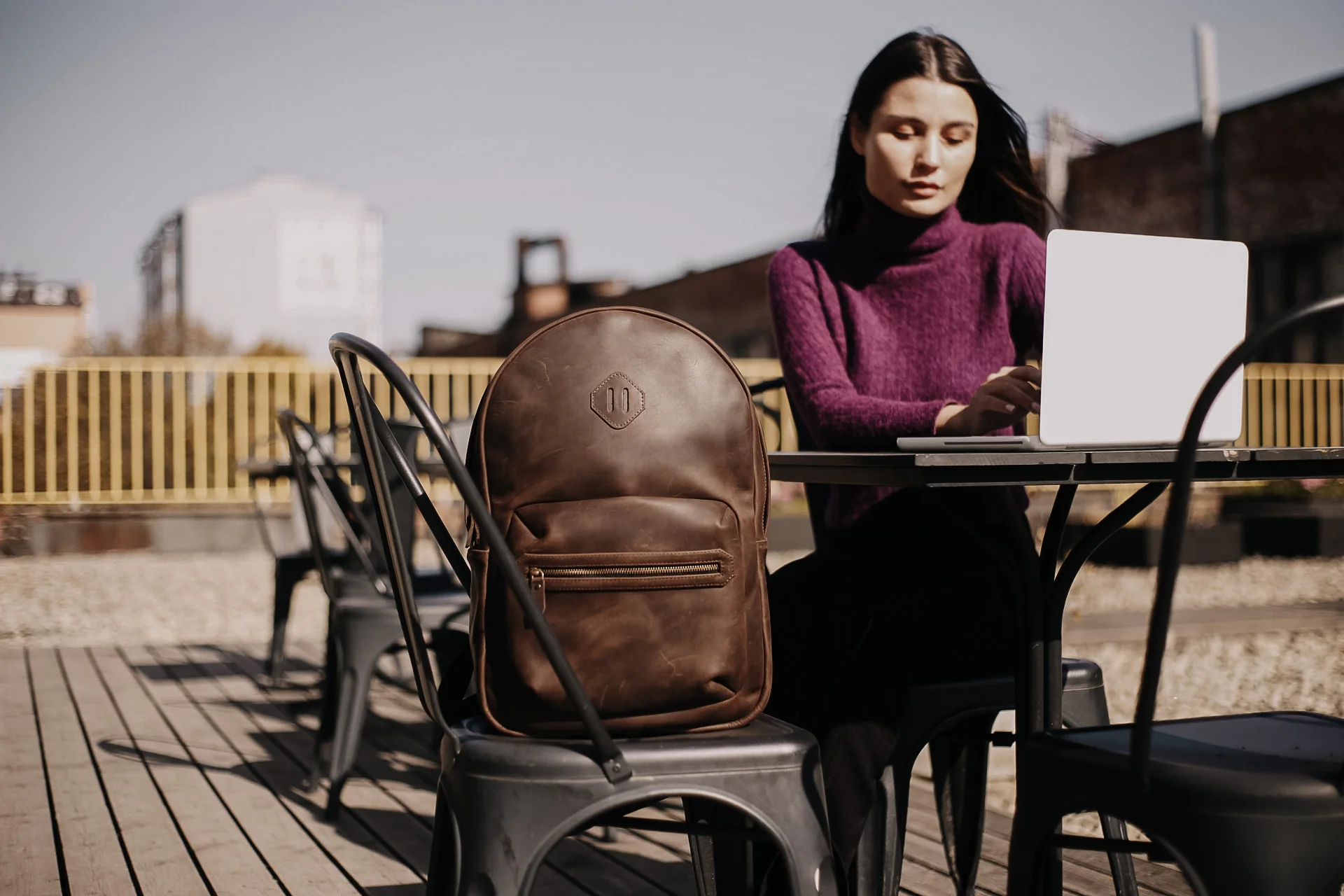 Leather Backpack City for Woman - Brown - Image 12