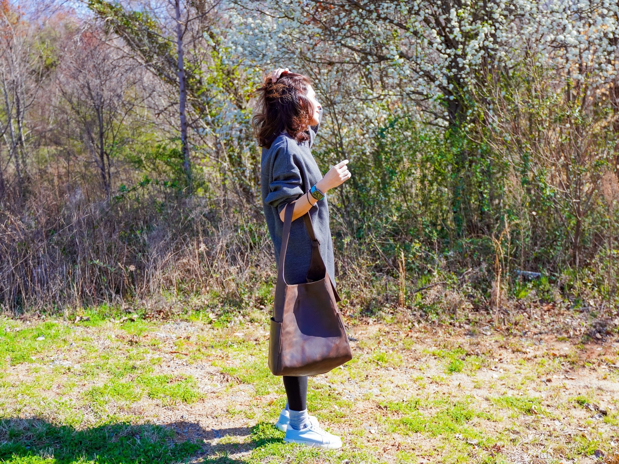 Leather Bell Tote Bag - Brown Nut - Image 2