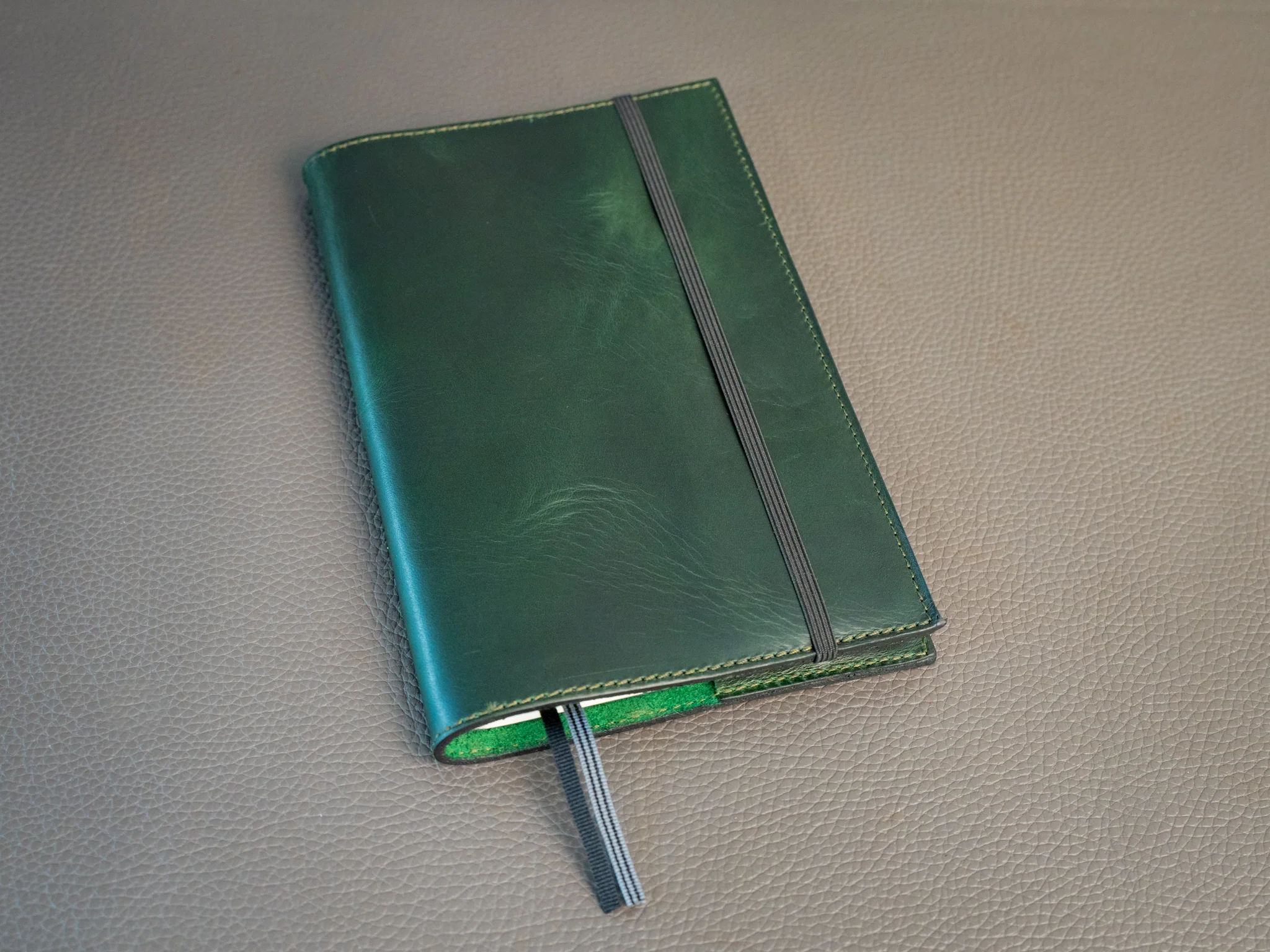 Leather Leuchtturm1917 Journal 411 - Green Moss - Image 2