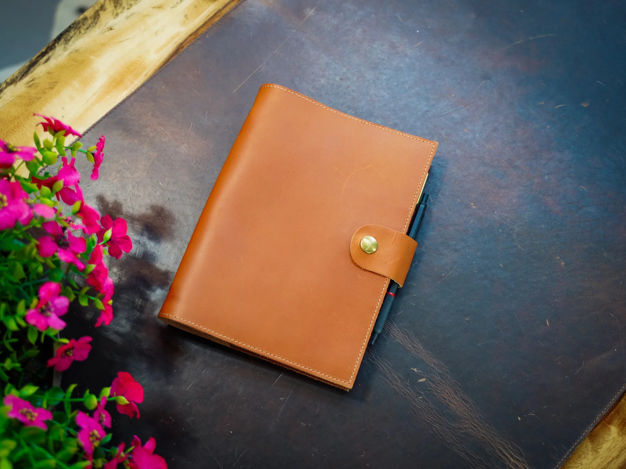Leather Padfolio with Spiral Refill - Natural - Image 5