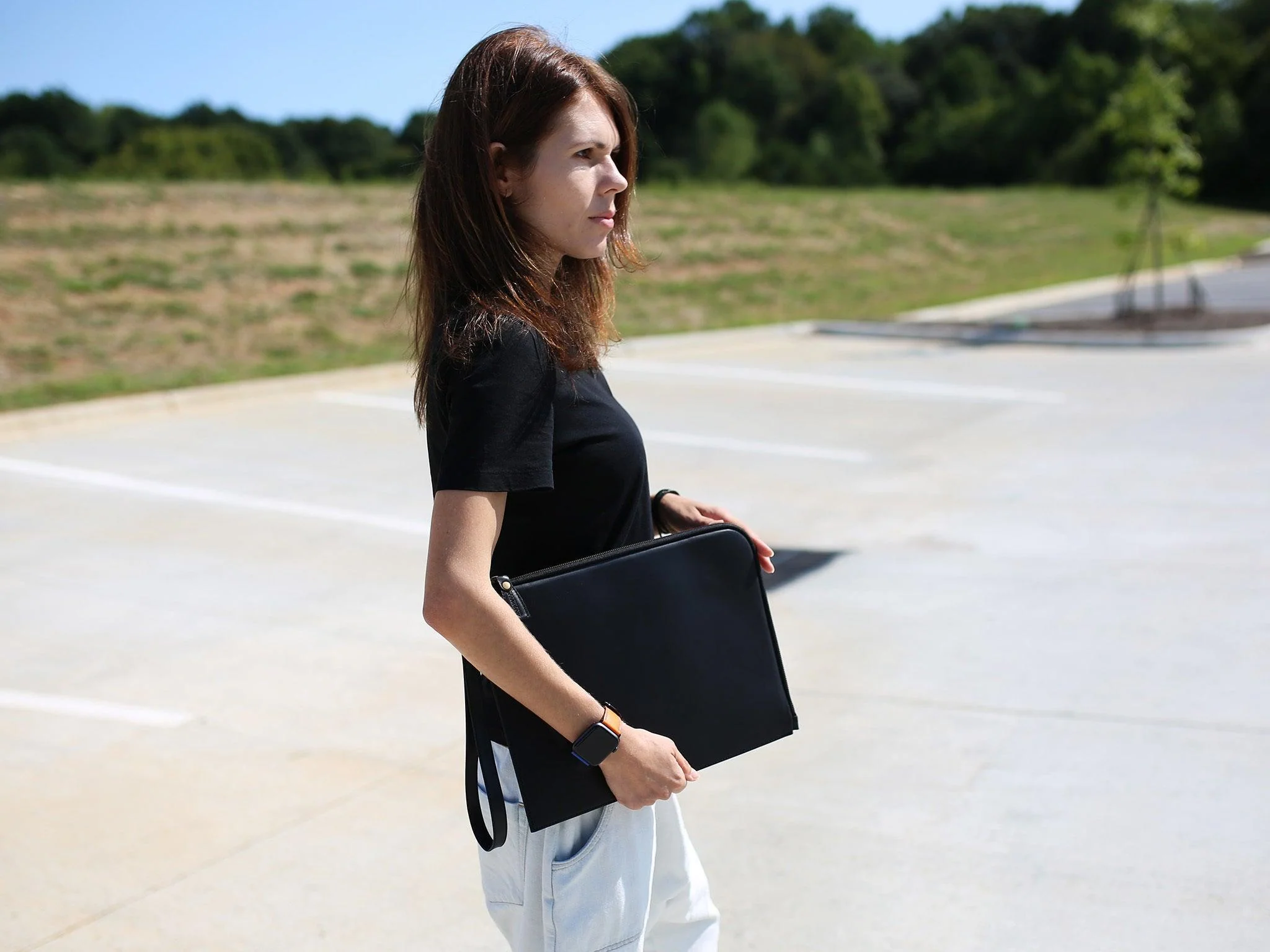 Leather Zipper Padfolio with Wrist Strap - Black - Image 4