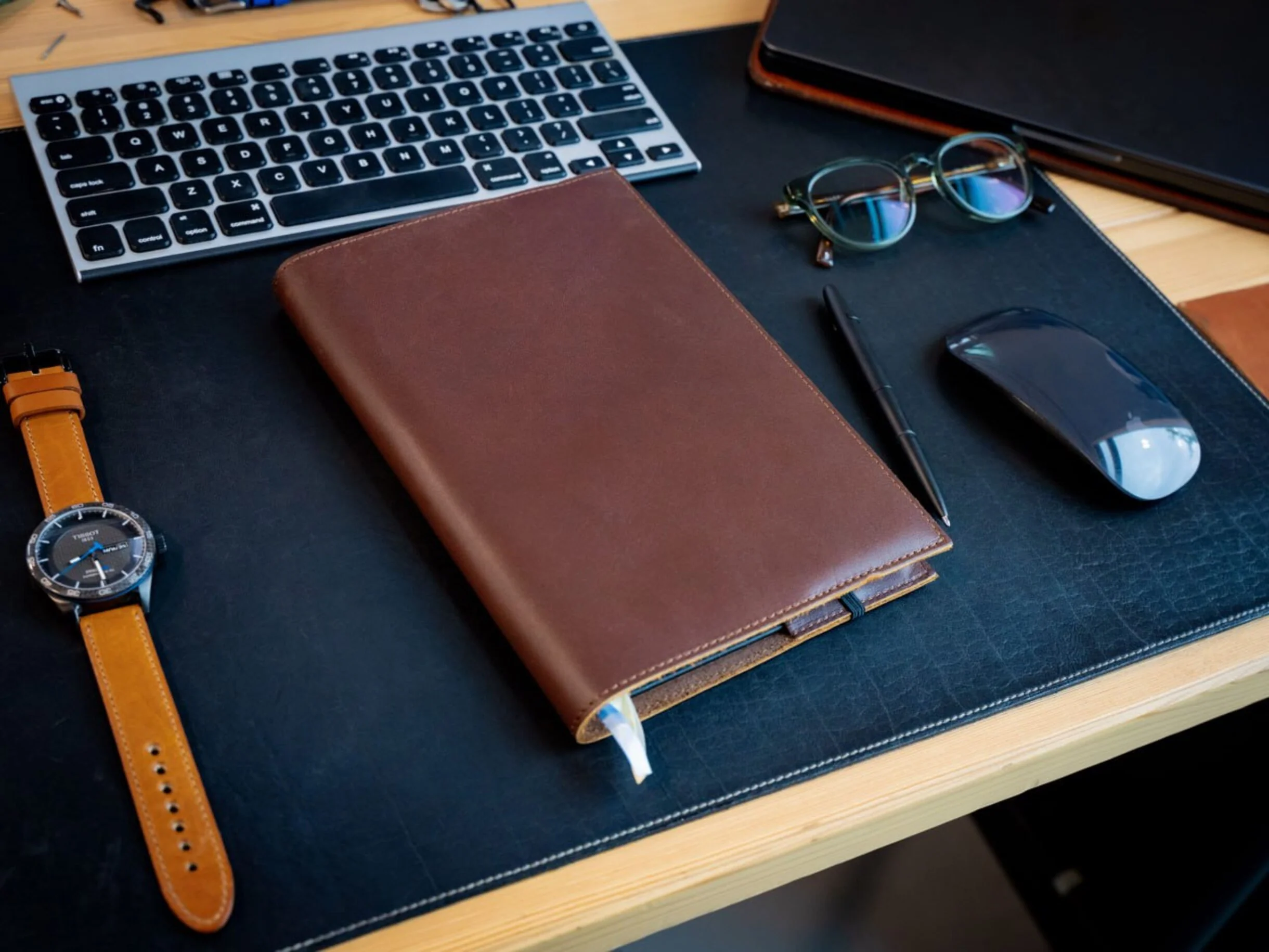 Milwaukee Leather Clever Fox Budget Planner - Chestnut - Image 2