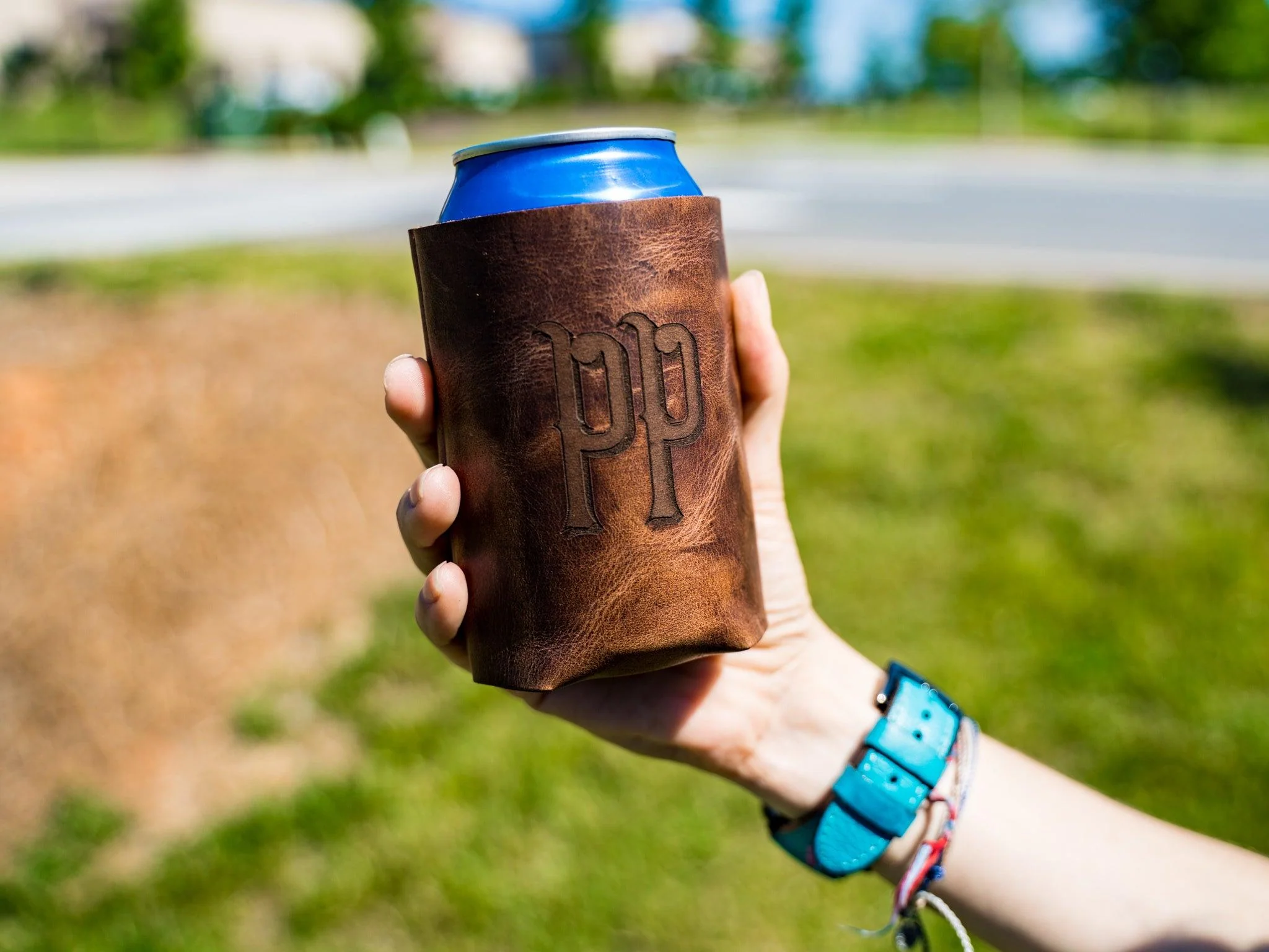 Milwaukee Leather Can Holder - Chestnut - Image 2