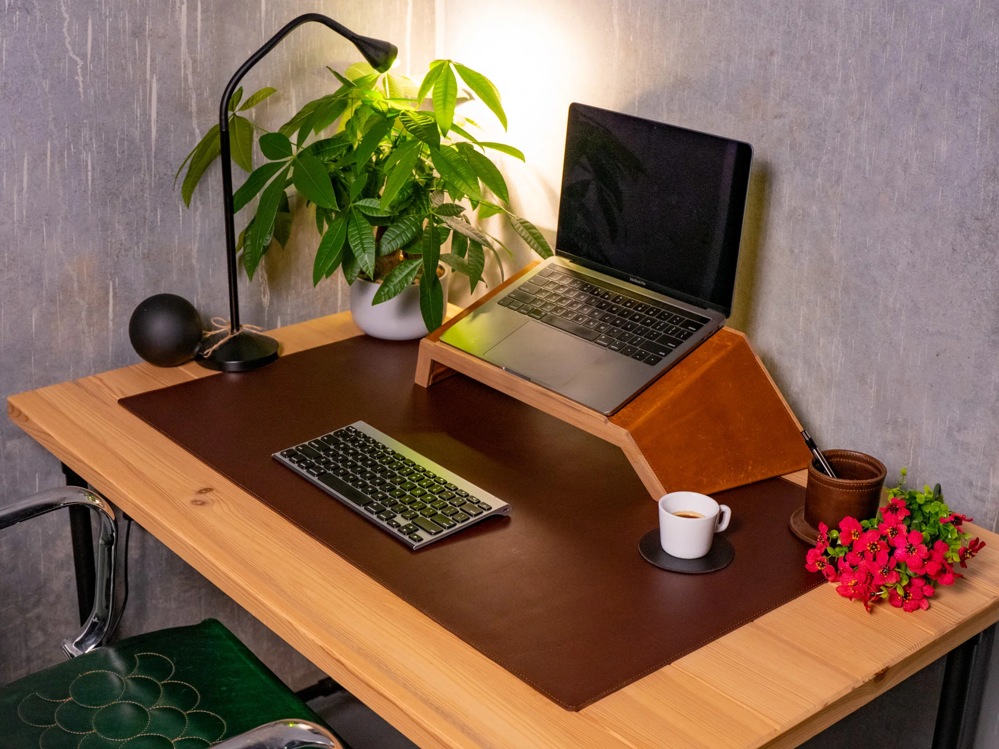 Milwaukee Leather Desk Pad - Chestnut - Image 4