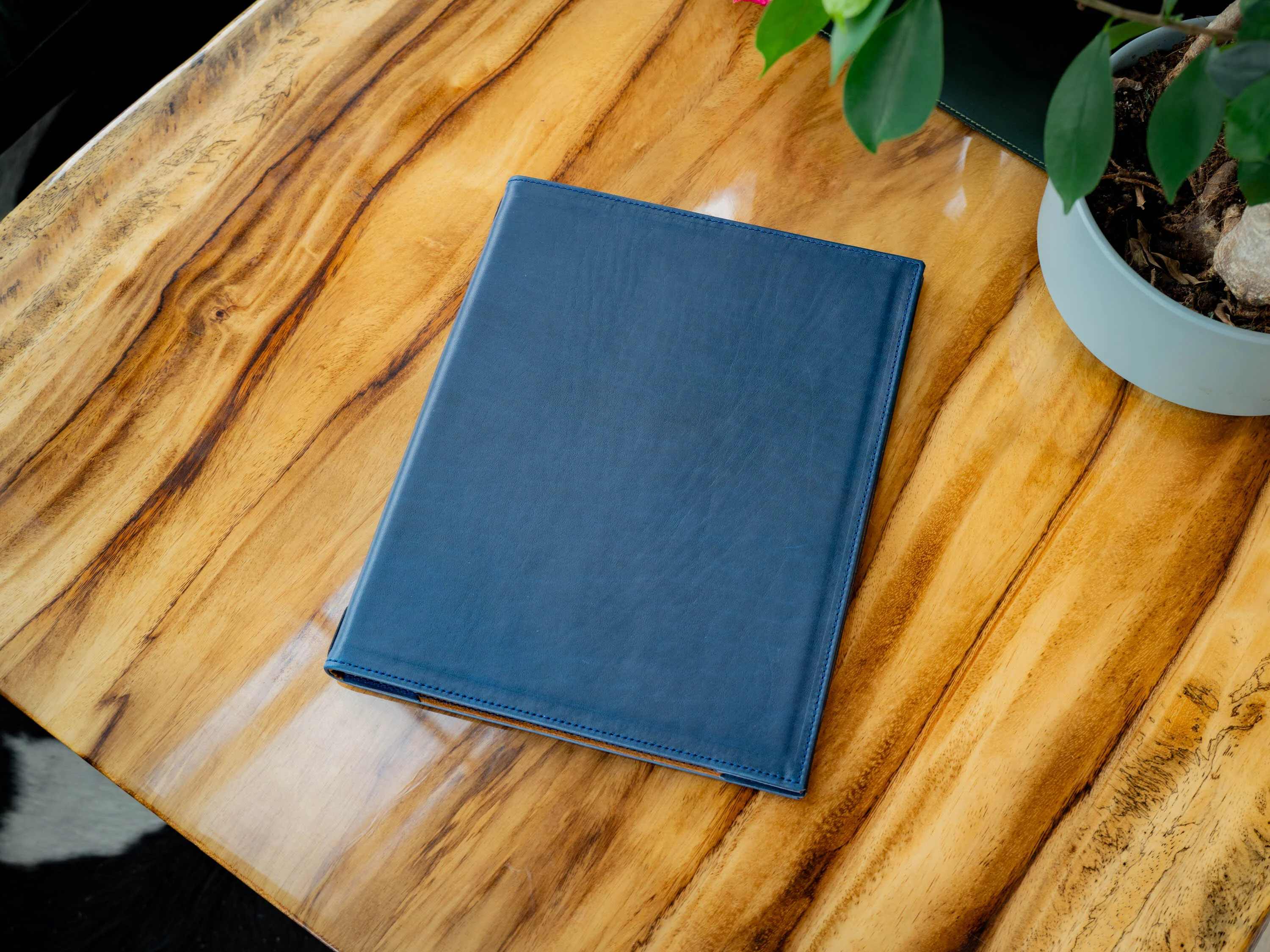 Milwaukee Leather Hardcover Menu with Corners - Navy - Image 2