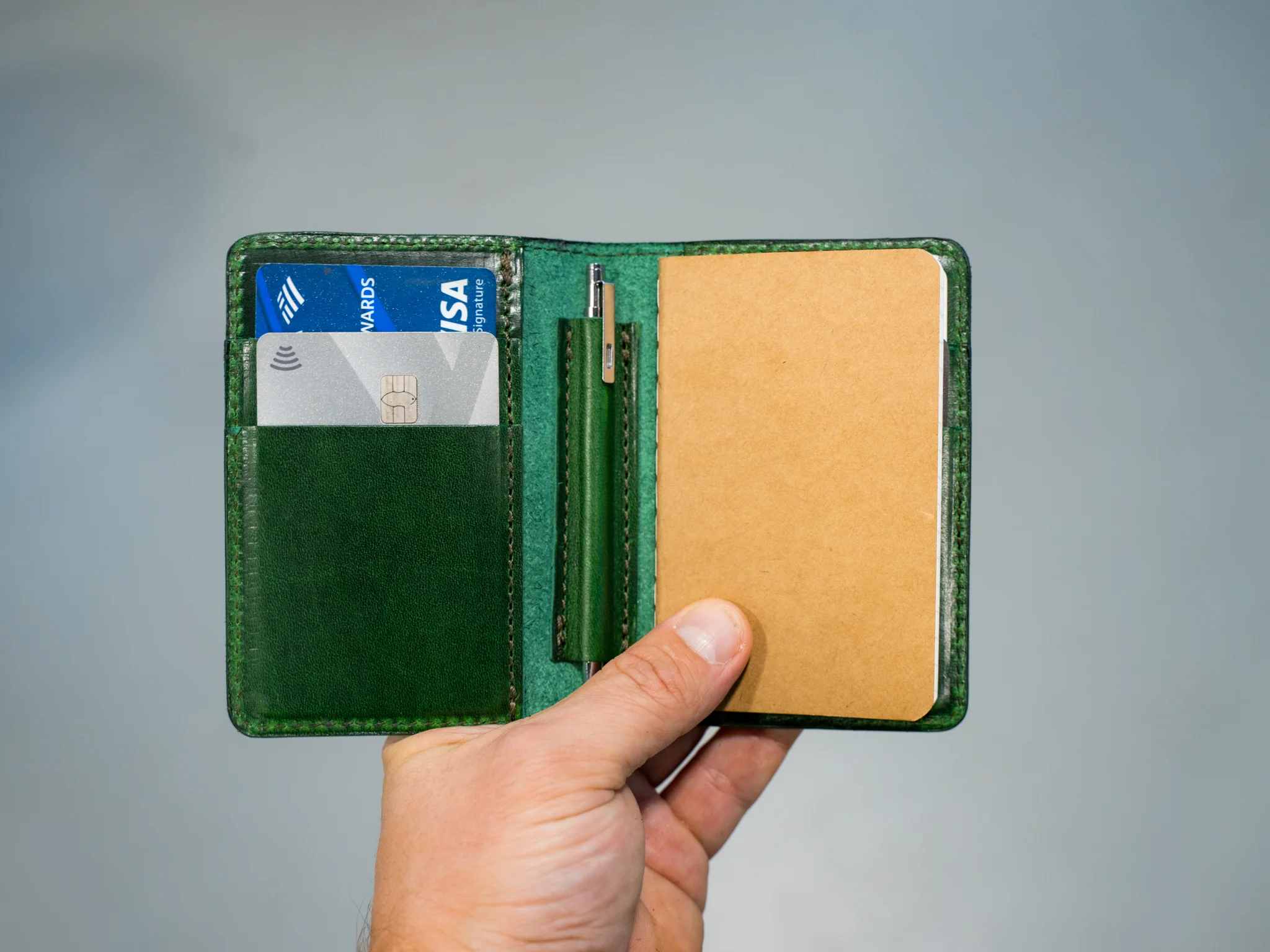 Milwaukee Leather Journal Wallet 3.0 with Pen XS - Emerald Green - Image 3