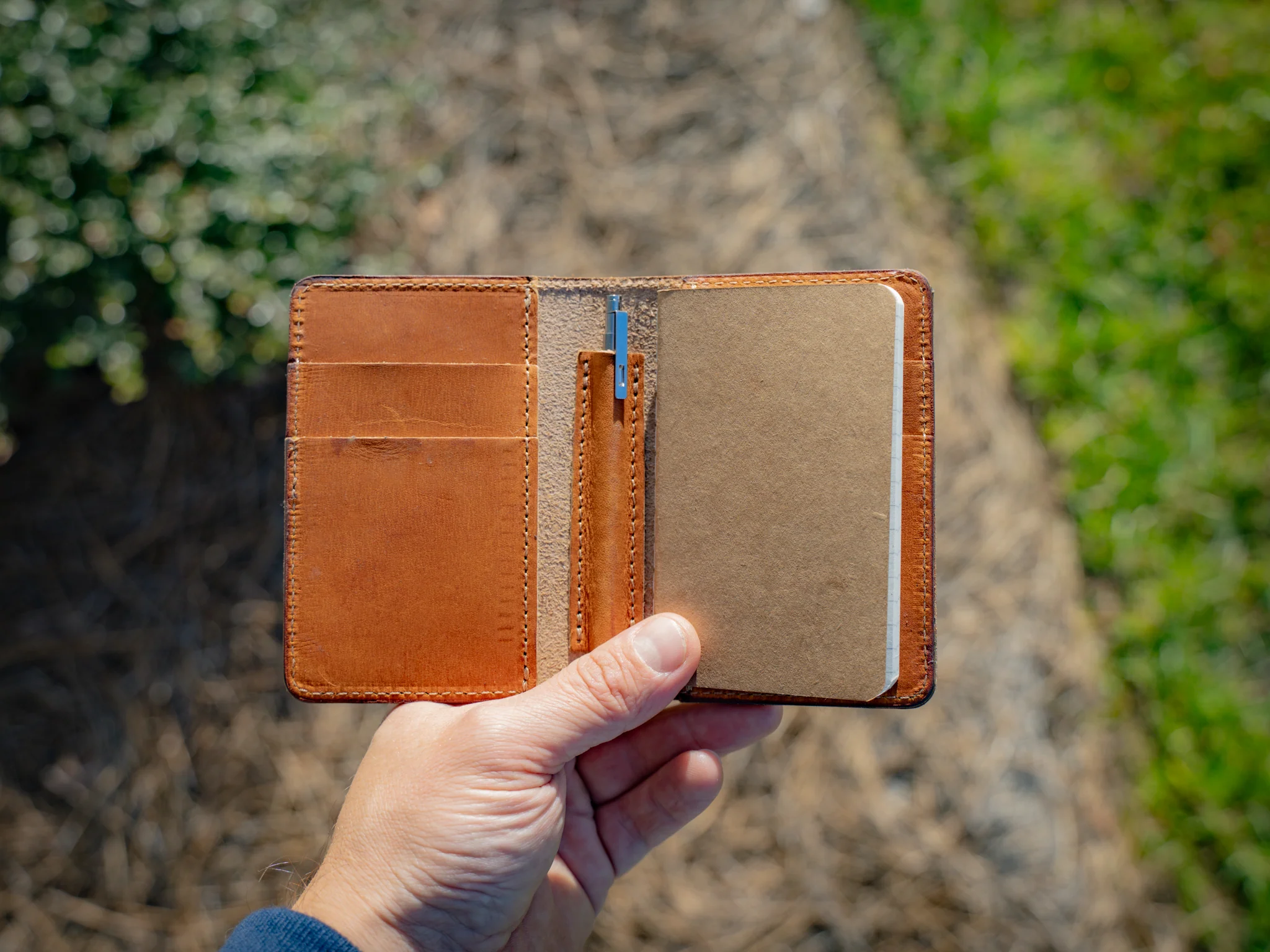 Milwaukee Leather Journal Wallet 3.0 with Pen XS - Natural