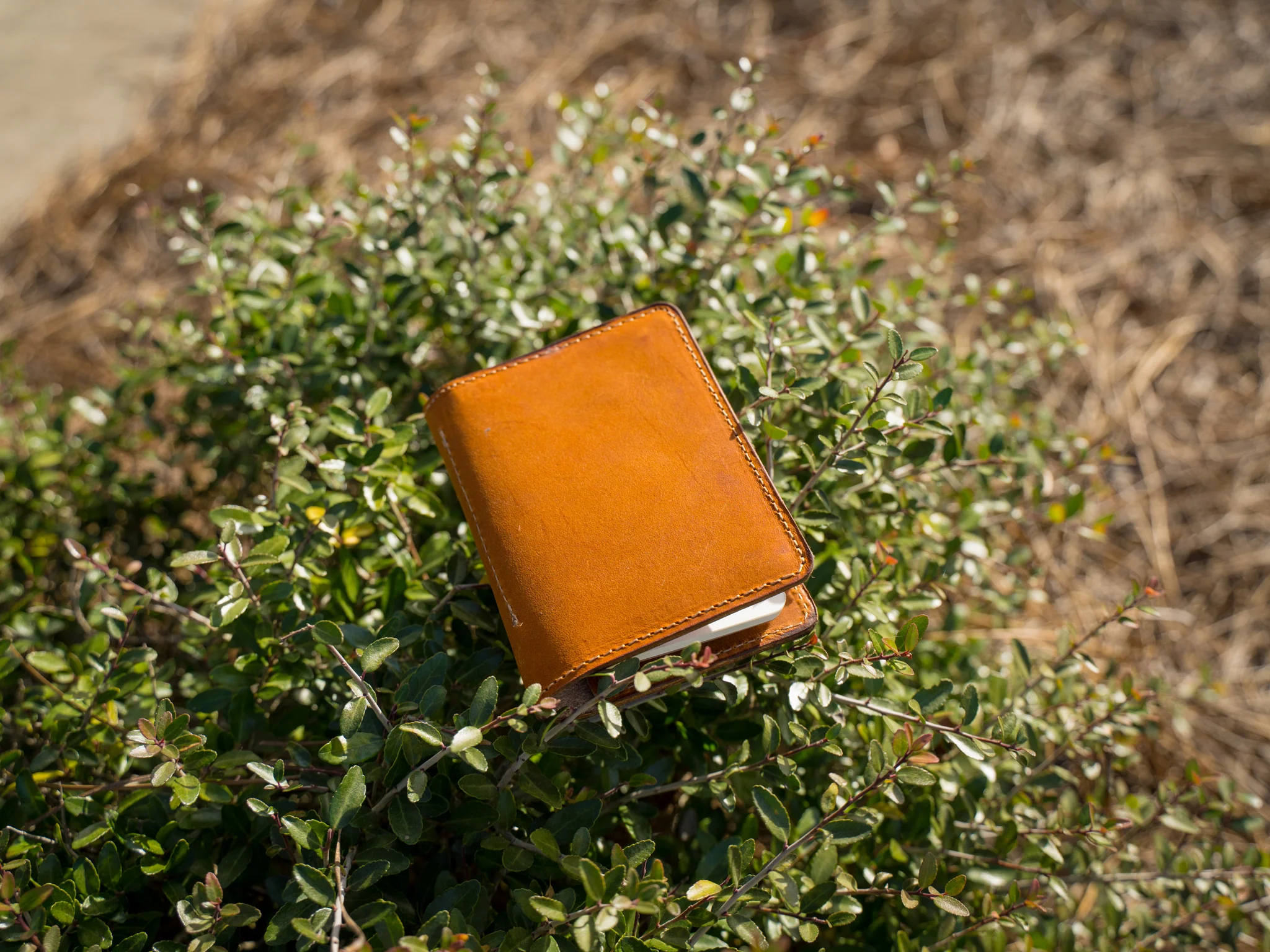 Milwaukee Leather Journal Wallet 3.0 with Pen XS - Natural - Image 3