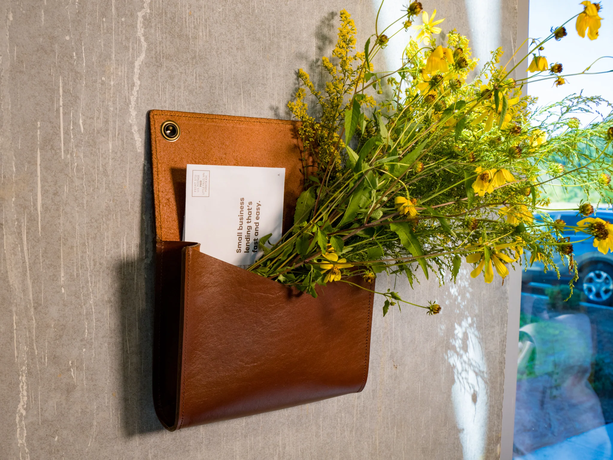 Milwaukee Leather Mail Box - Chestnut - Image 2