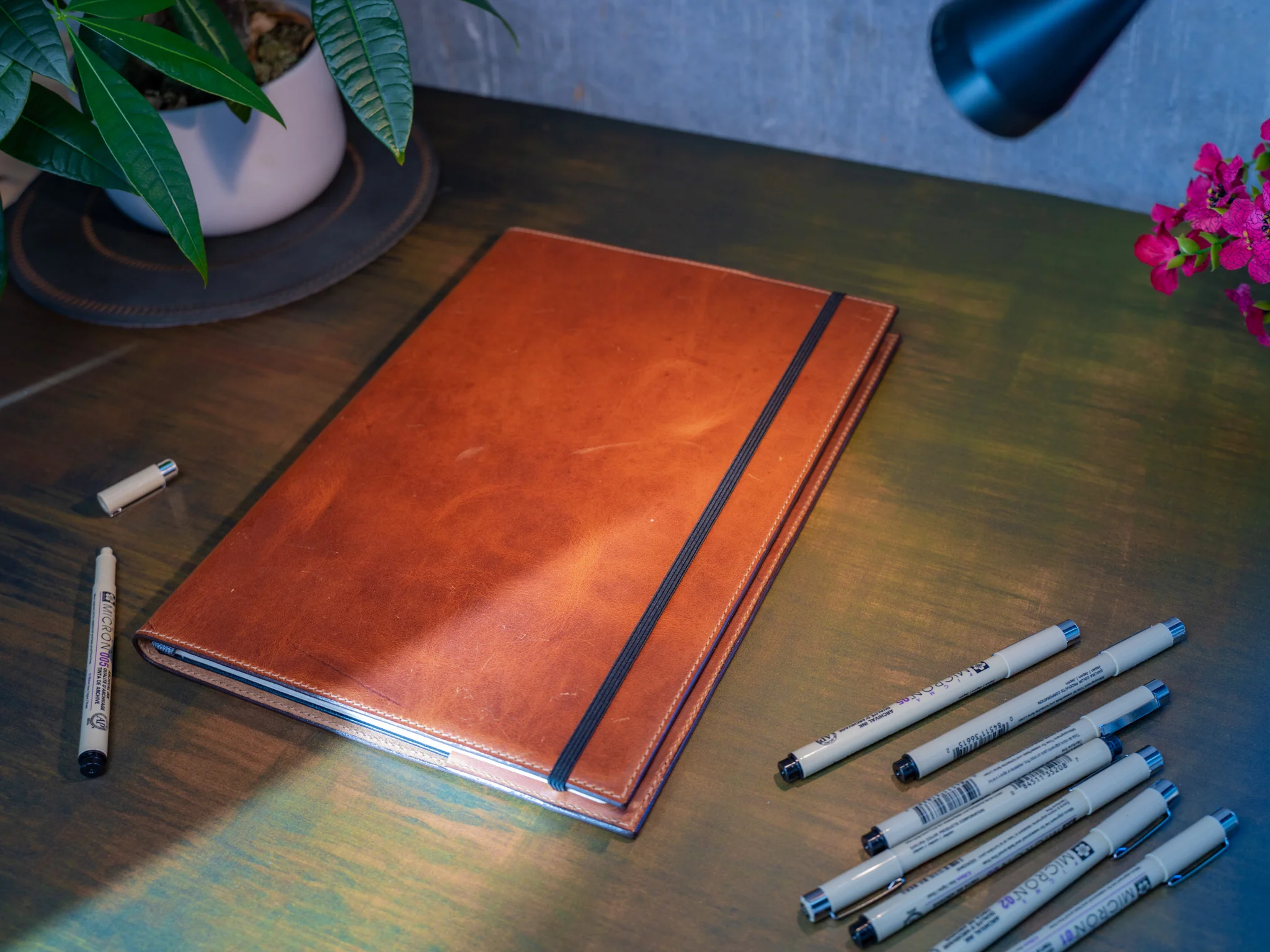 Milwaukee Leather Moleskine Art Plus Sketchbook - Natural - Image 3