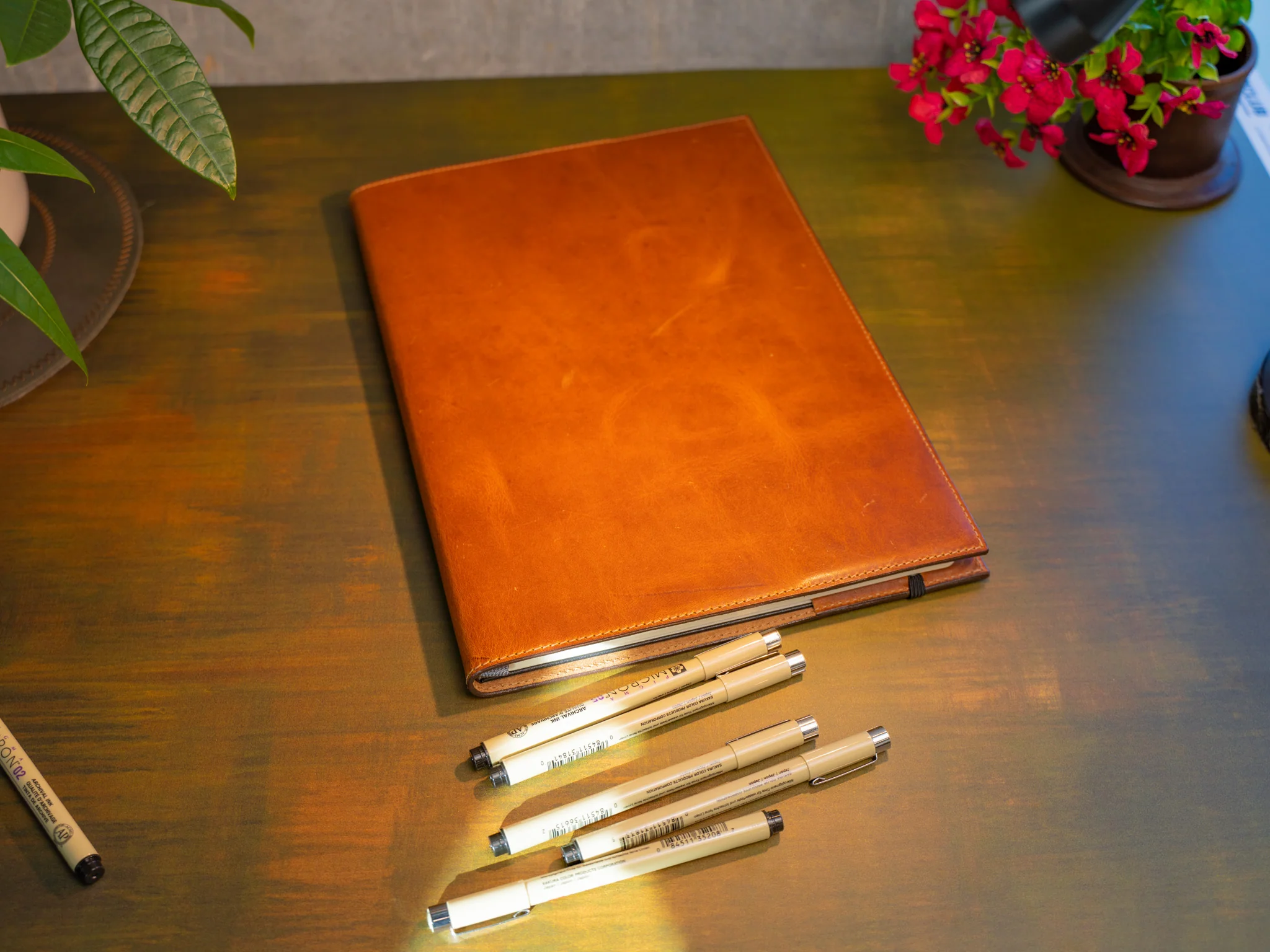 Milwaukee Leather Moleskine Art Plus Sketchbook - Natural - Image 5