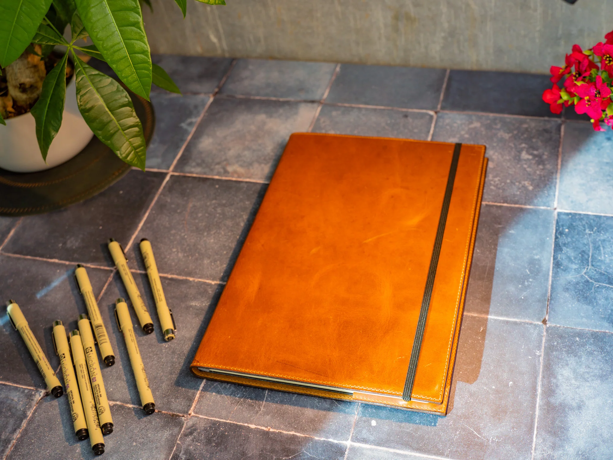 Milwaukee Leather Moleskine Art Plus Sketchbook - Natural - Image 6