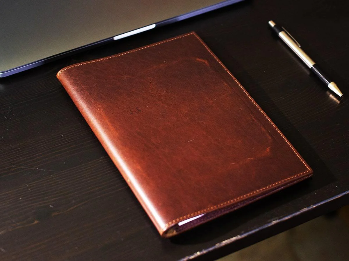 Milwaukee Leather Padfolio Traditional - Chestnut - Image 4