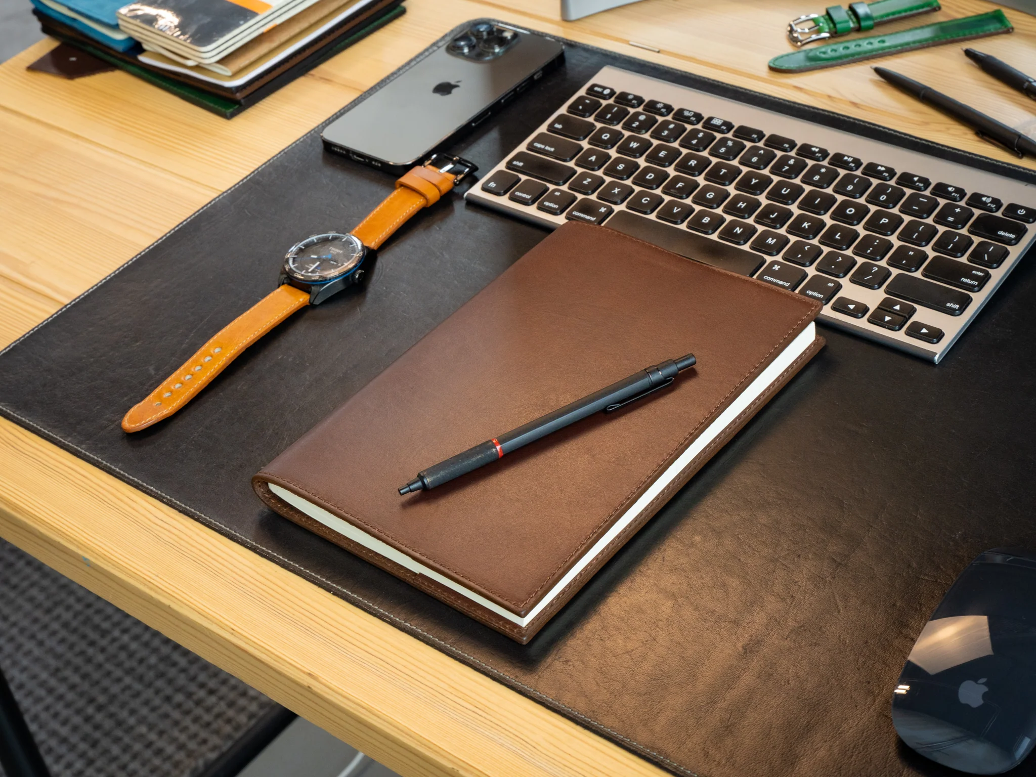 Milwaukee Leather Midori Notebook Cover - Chestnut - Image 4