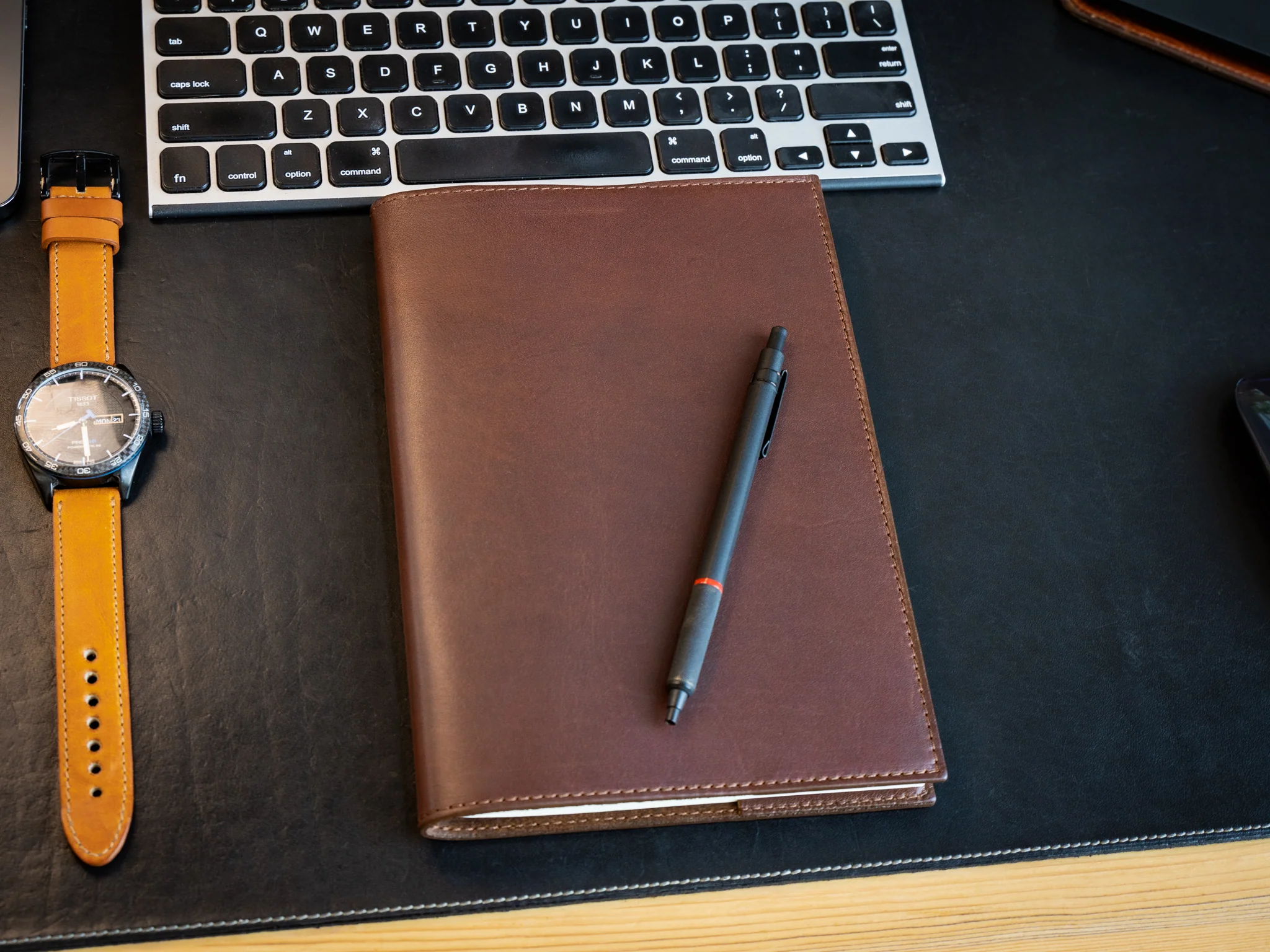 Milwaukee Leather Midori Notebook Cover - Chestnut - Image 5
