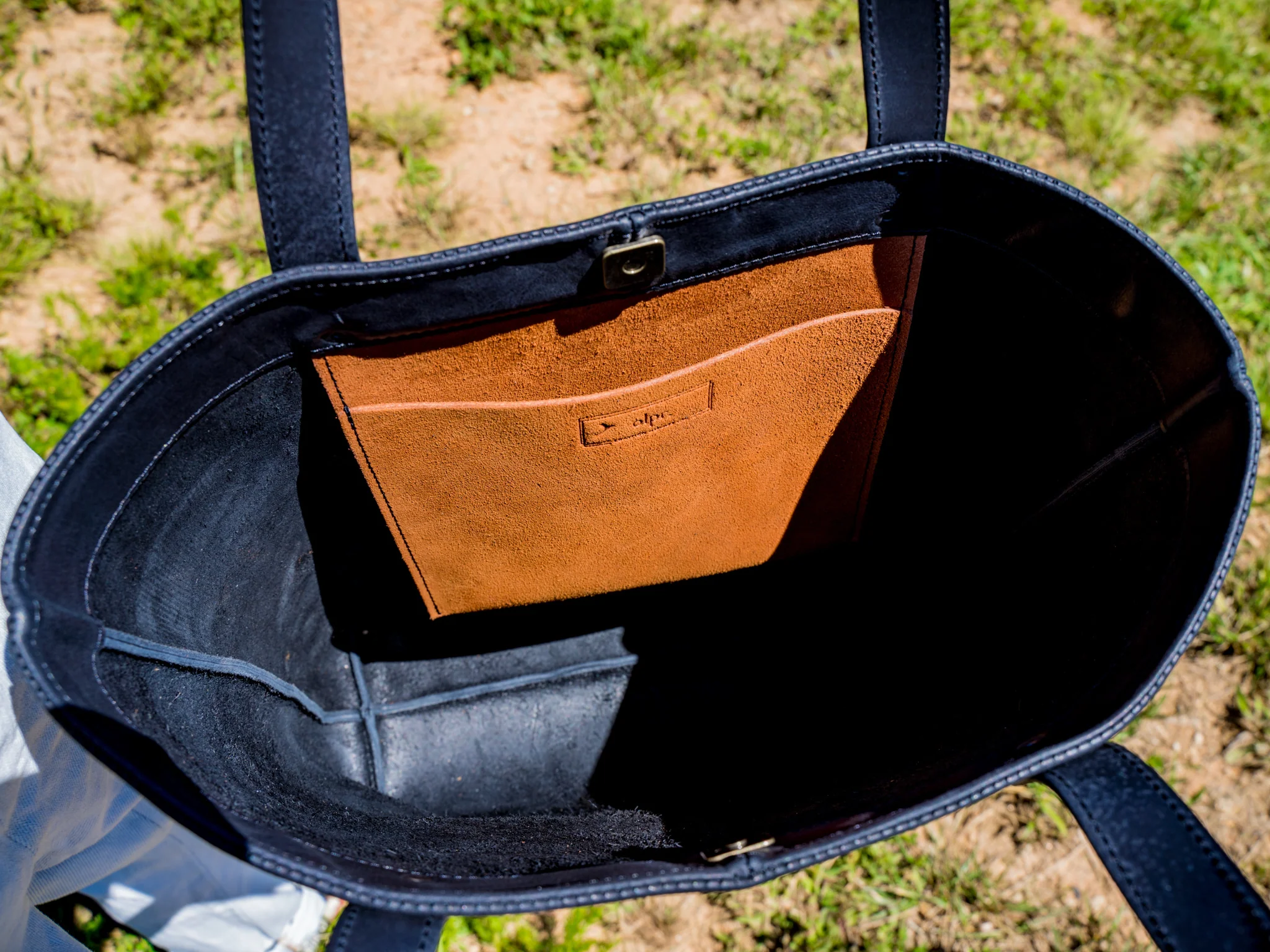 Milwaukee Leather Tote Bag - Black - Image 4