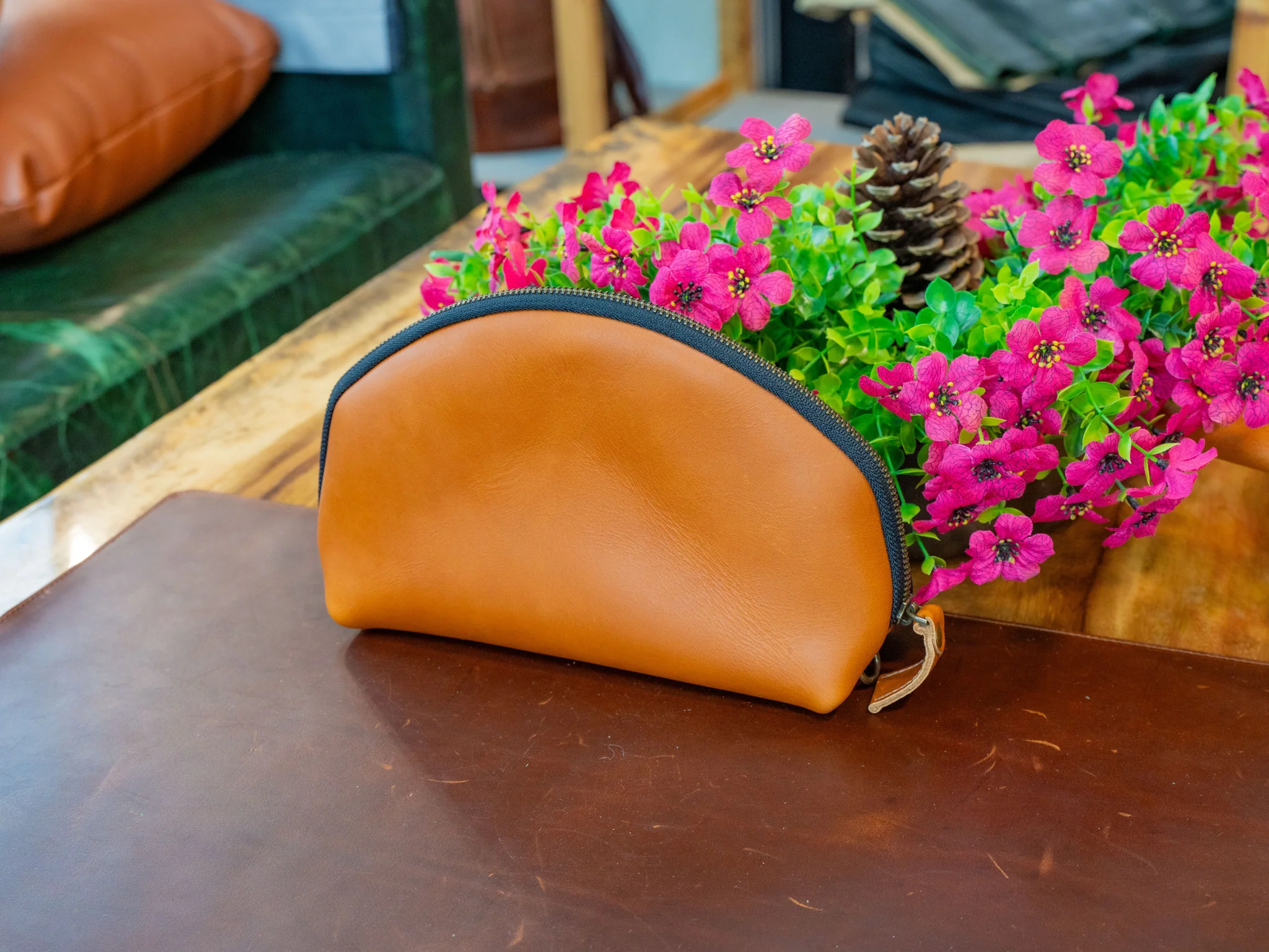 Milwaukee Leather Travel Pouch 2.0 - Natural - Image 3